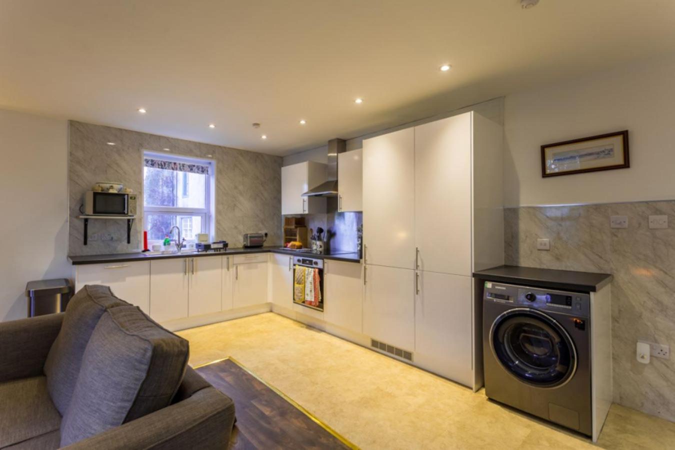 The Bungalow - Ardullie Lodge view 2