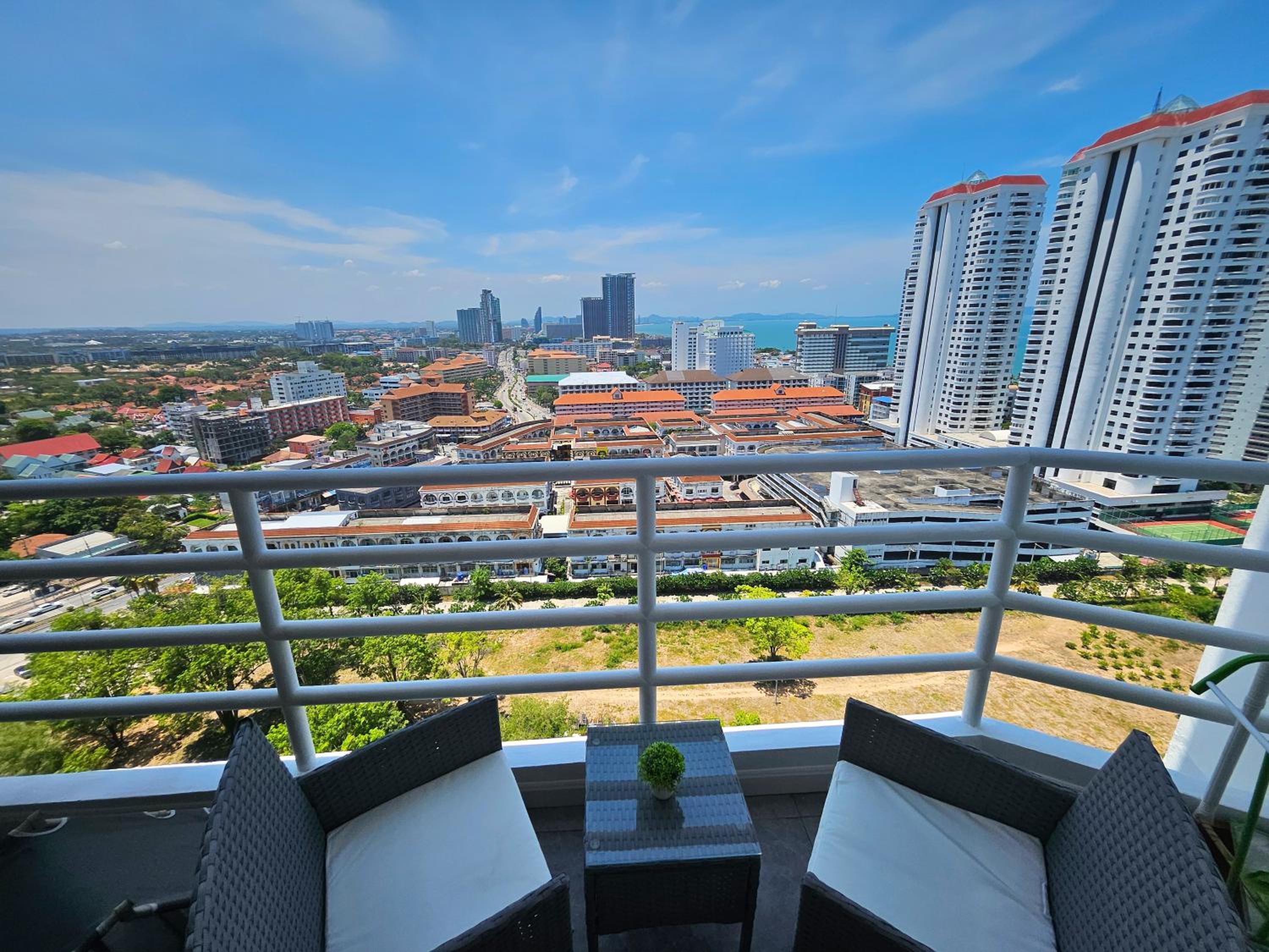 View Talay 5 Jomtien Beachfront