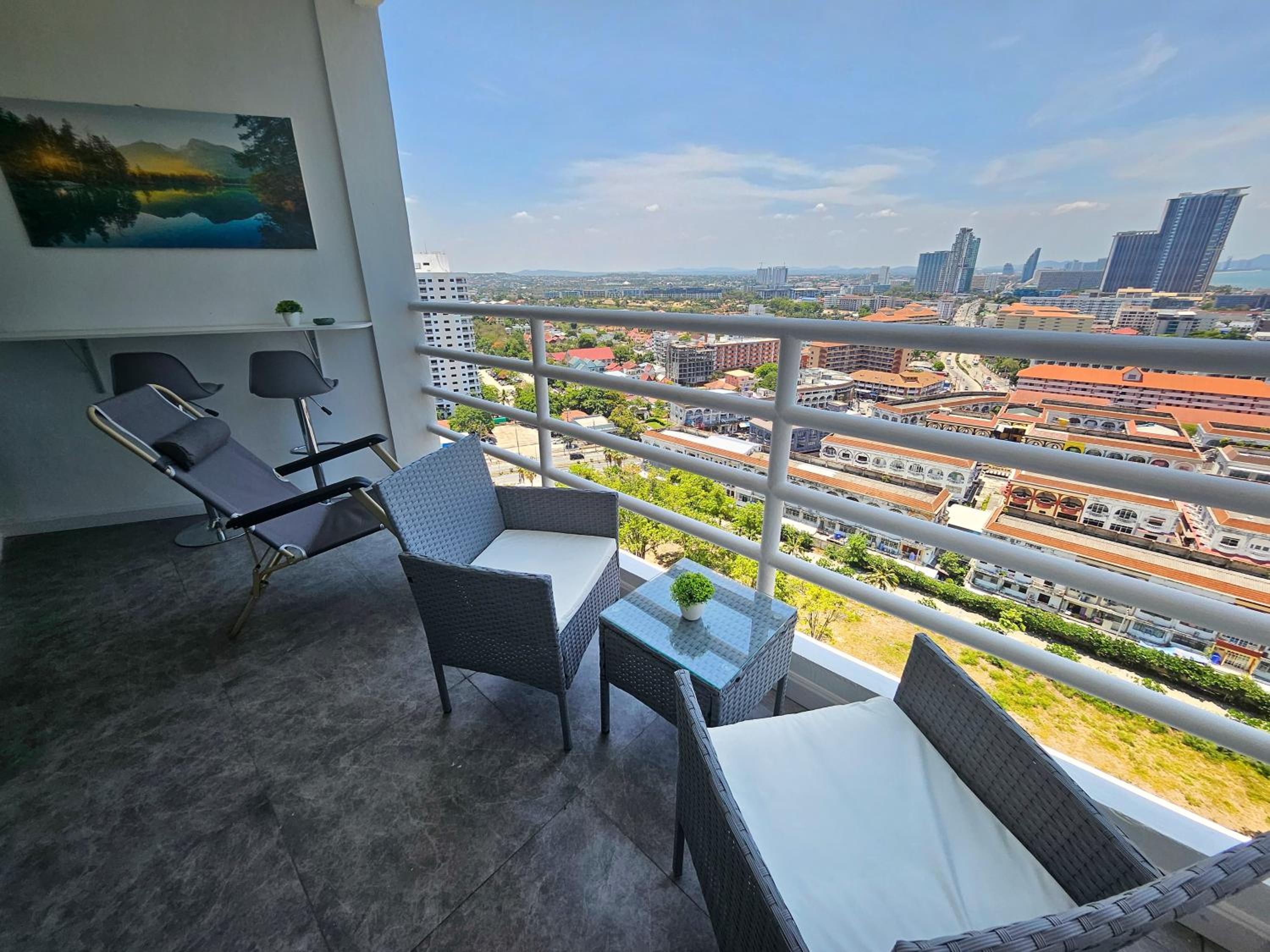 View Talay 5 Jomtien Beachfront