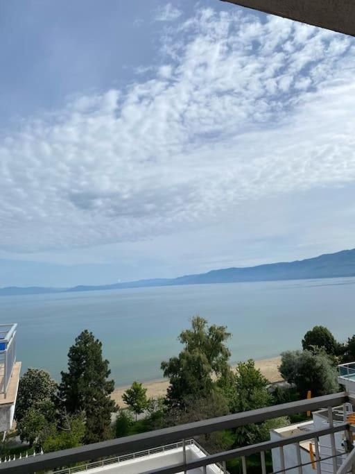 Lake view apartment