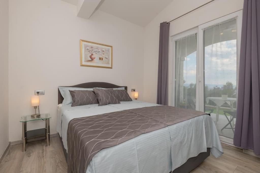 Villa Mira Mel mit privaten Pool - Makarska Exklusiv