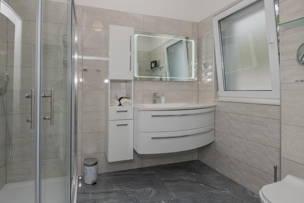 Villa Mira Mel mit privaten Pool - Makarska Exklusiv