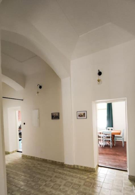 Villa Lobkovice: Gemütliches Gästehaus am Schloss