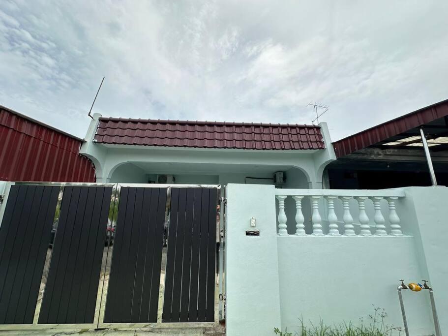 Home In Johor Bahru Near Sutera Mall photo 4