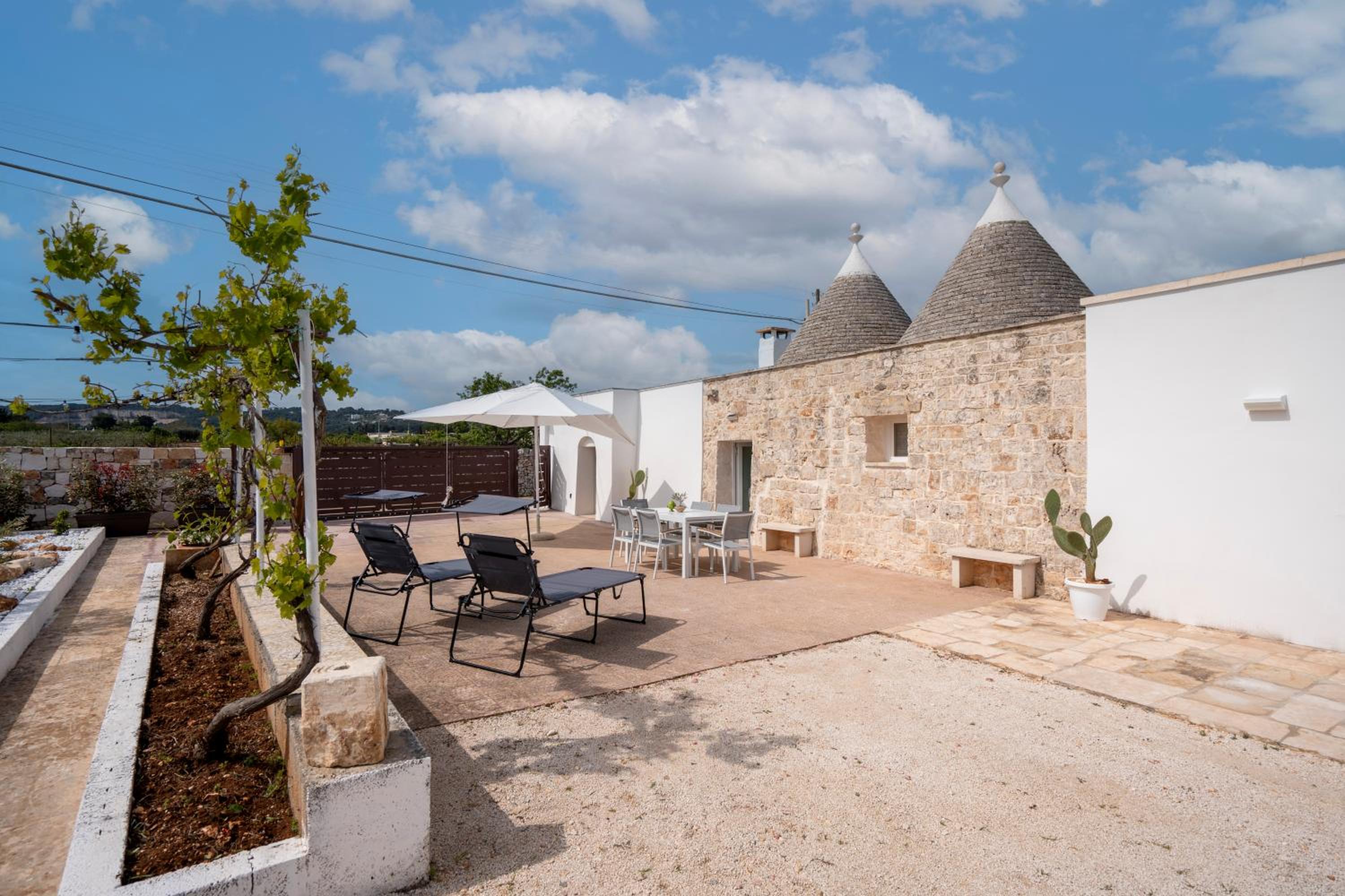 Trulli Miriam: Enchanting Apulian Getaway view 2