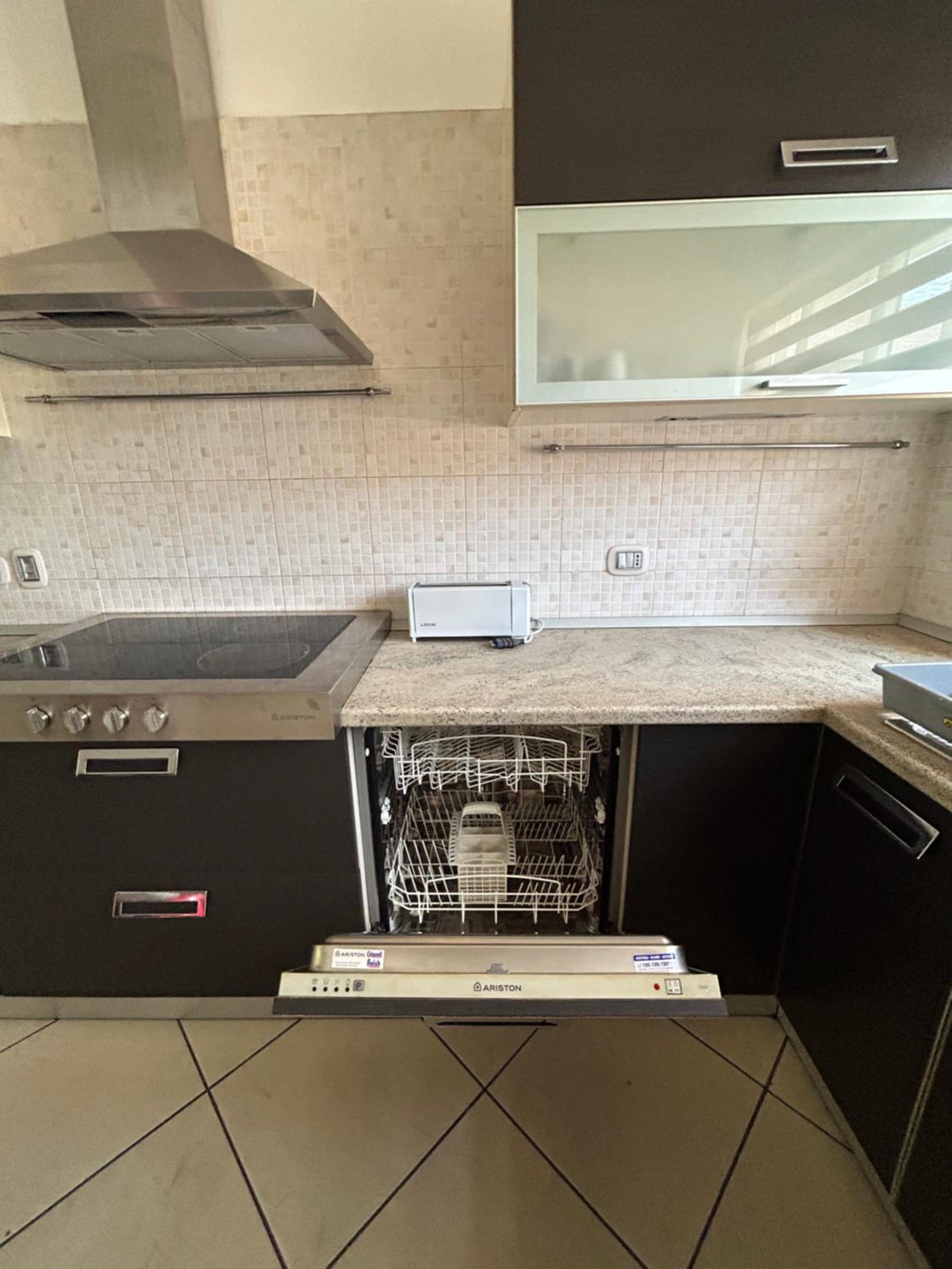 Luxurious 3-Bedroom Ground Floor Apartment with Pool View in Prestigious Villagio view 5