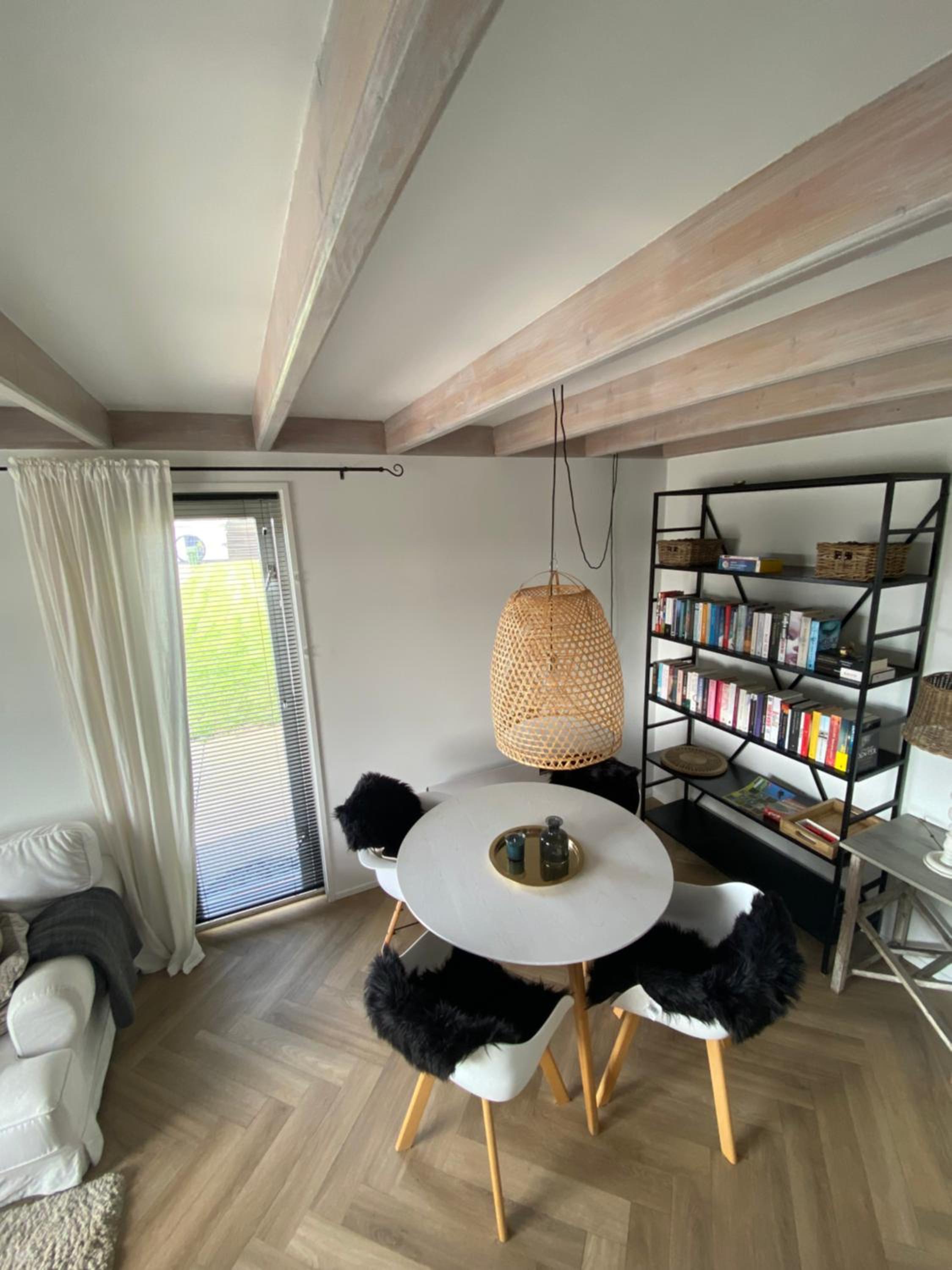 Guesthouse The White House - gehele huisje view 3