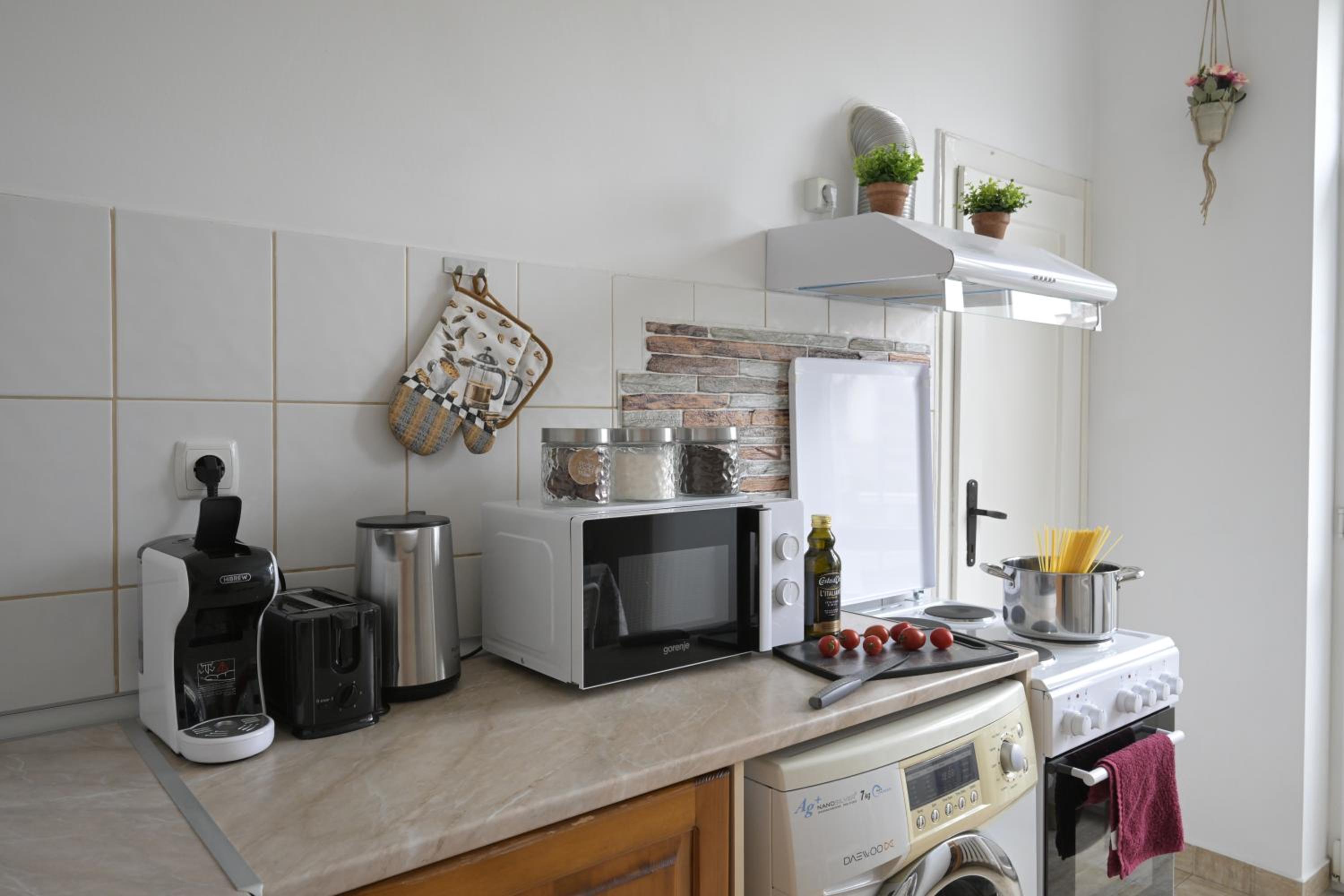CENTRAL Apartment -Games & PS3- 15 min to NEVSKY CHATHEDRAL