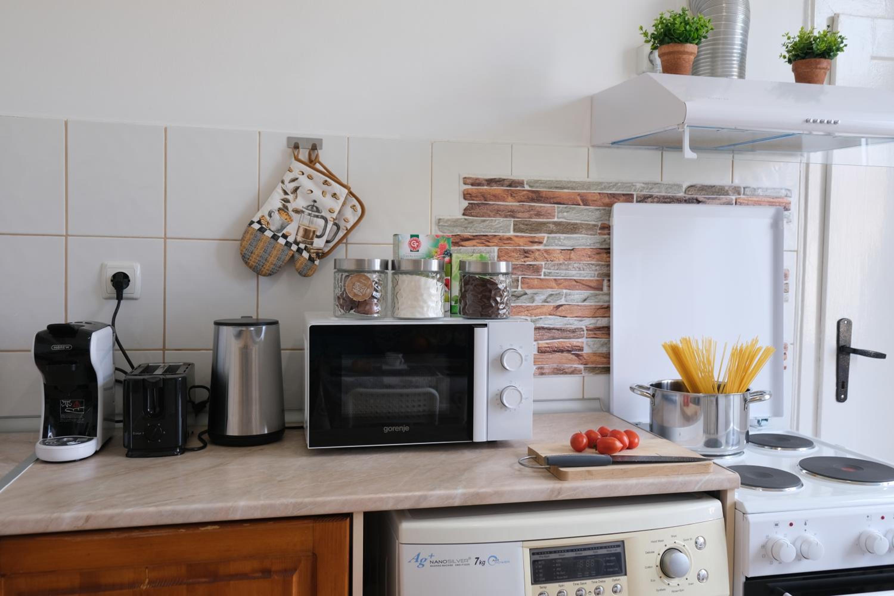 CENTRAL Apartment -Games & PS3- 15 min to NEVSKY CHATHEDRAL