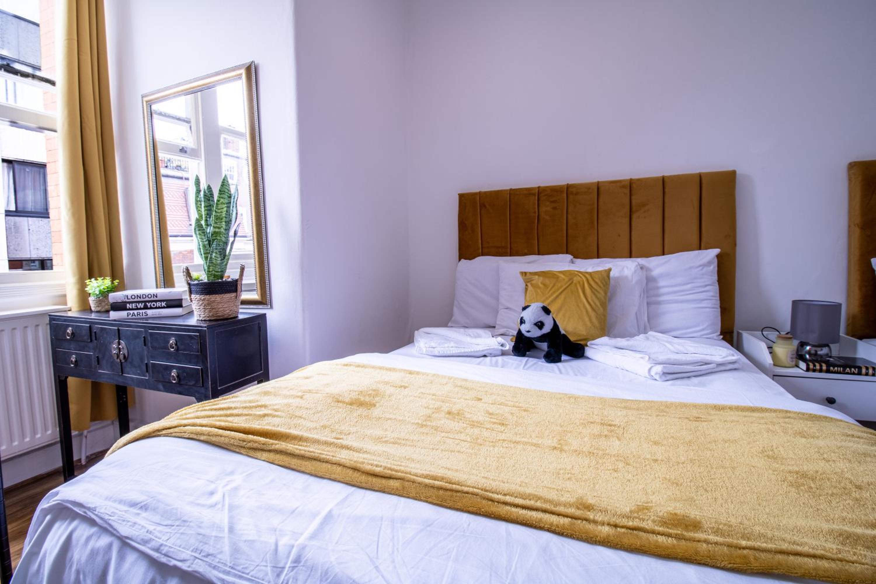 Luxurious Apartments on Oxford Street