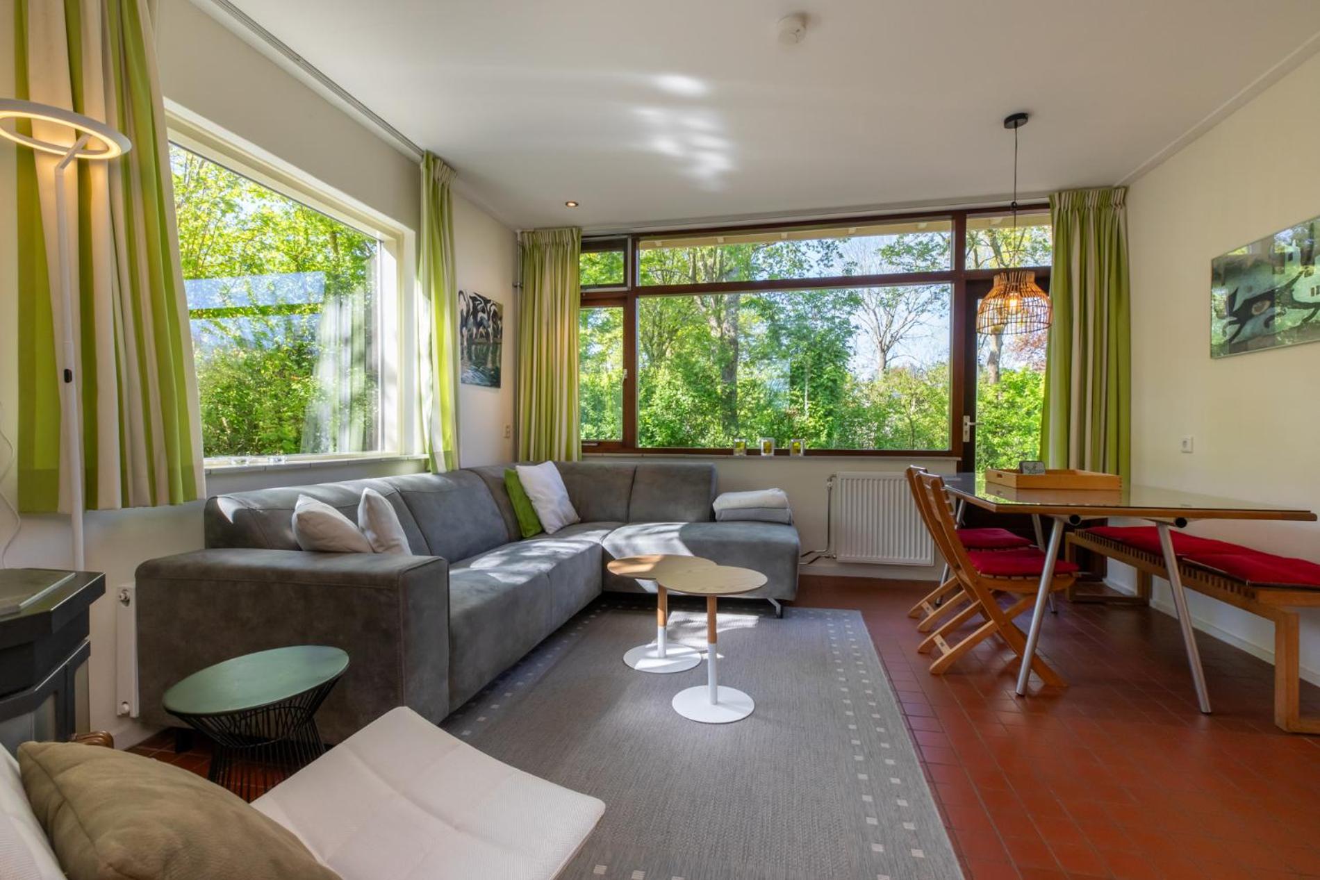 Welcome in - Vakantiehuis met royale tuin I Oosterpark 77, Oostkapelle view 2