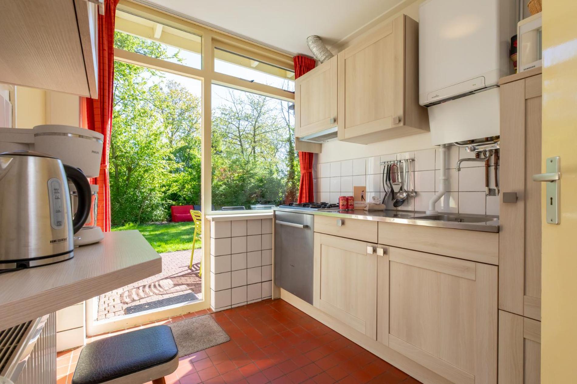 Welcome in - Vakantiehuis met royale tuin I Oosterpark 77, Oostkapelle view 5