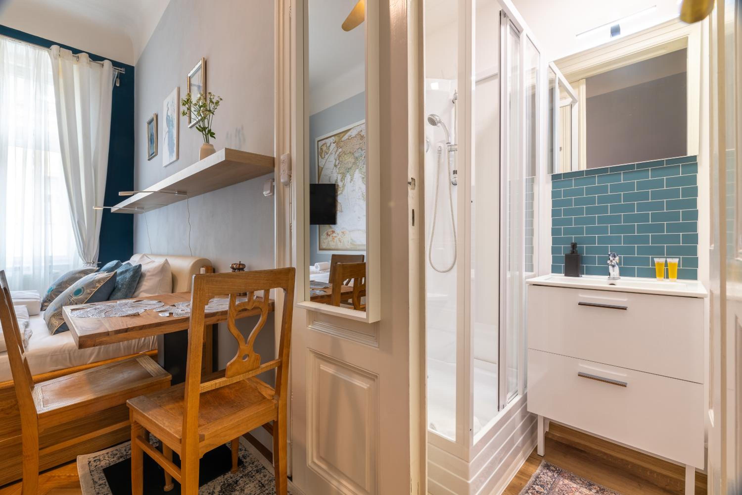 Charming Old Town Apartment by EasyBNB Premium