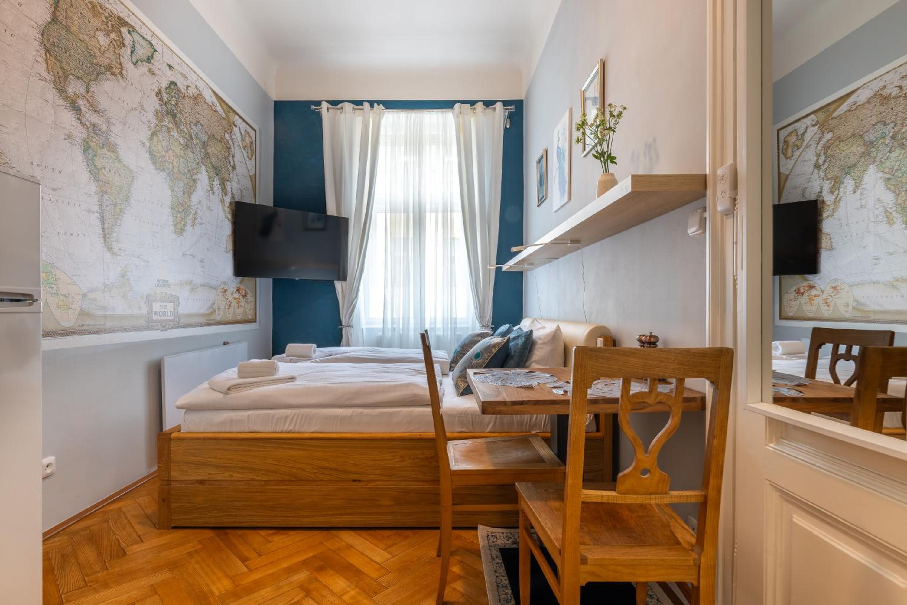 Charming Old Town Apartment by EasyBNB Premium