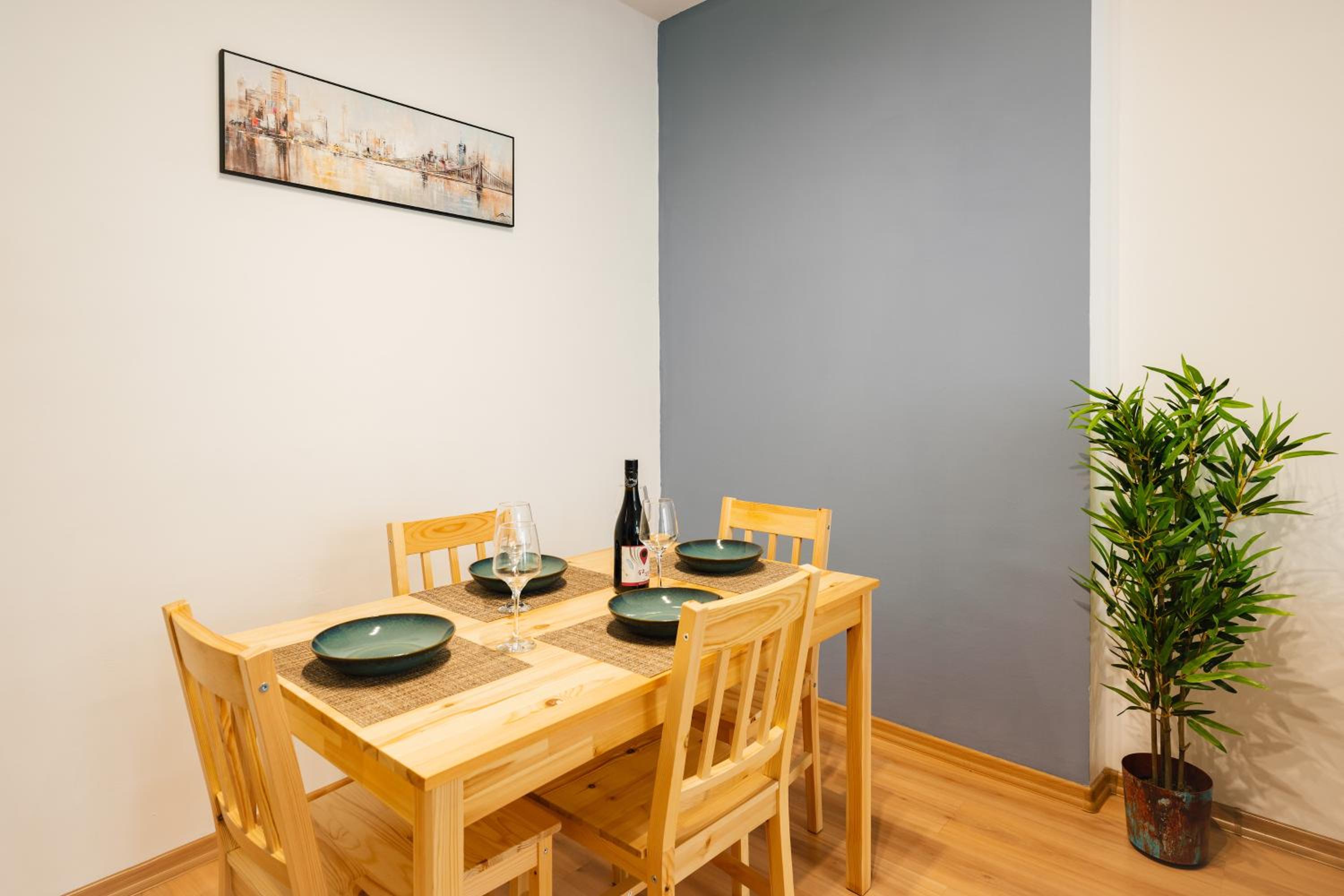 CENTRAL Apartment -Games & PS3- 15 min to NEVSKY CHATHEDRAL
