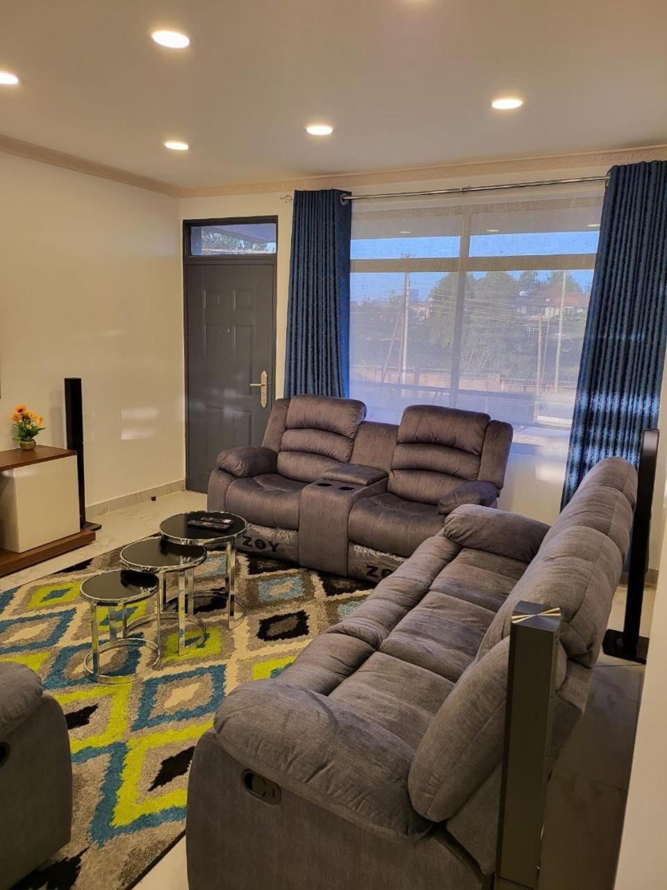 Mwaki mugi apartments