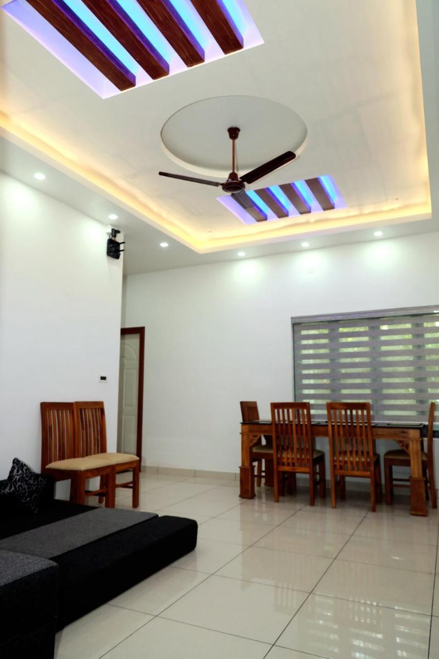 VARENYA 3BHK MUNNAR