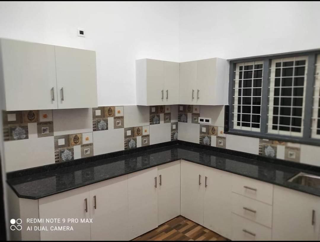 VARENYA 3BHK MUNNAR
