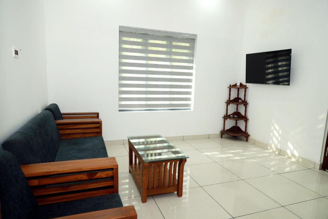 VARENYA 3BHK MUNNAR