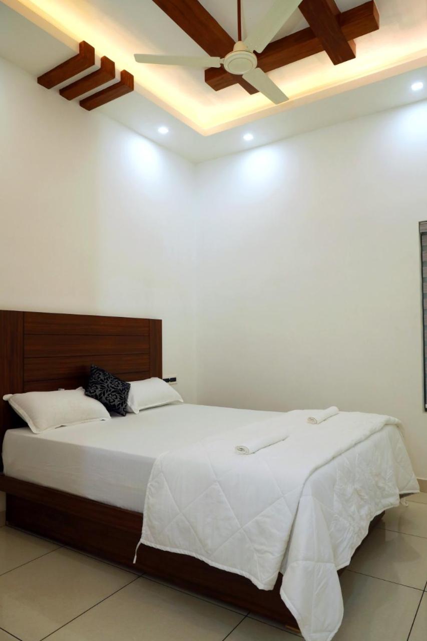 VARENYA 3BHK MUNNAR
