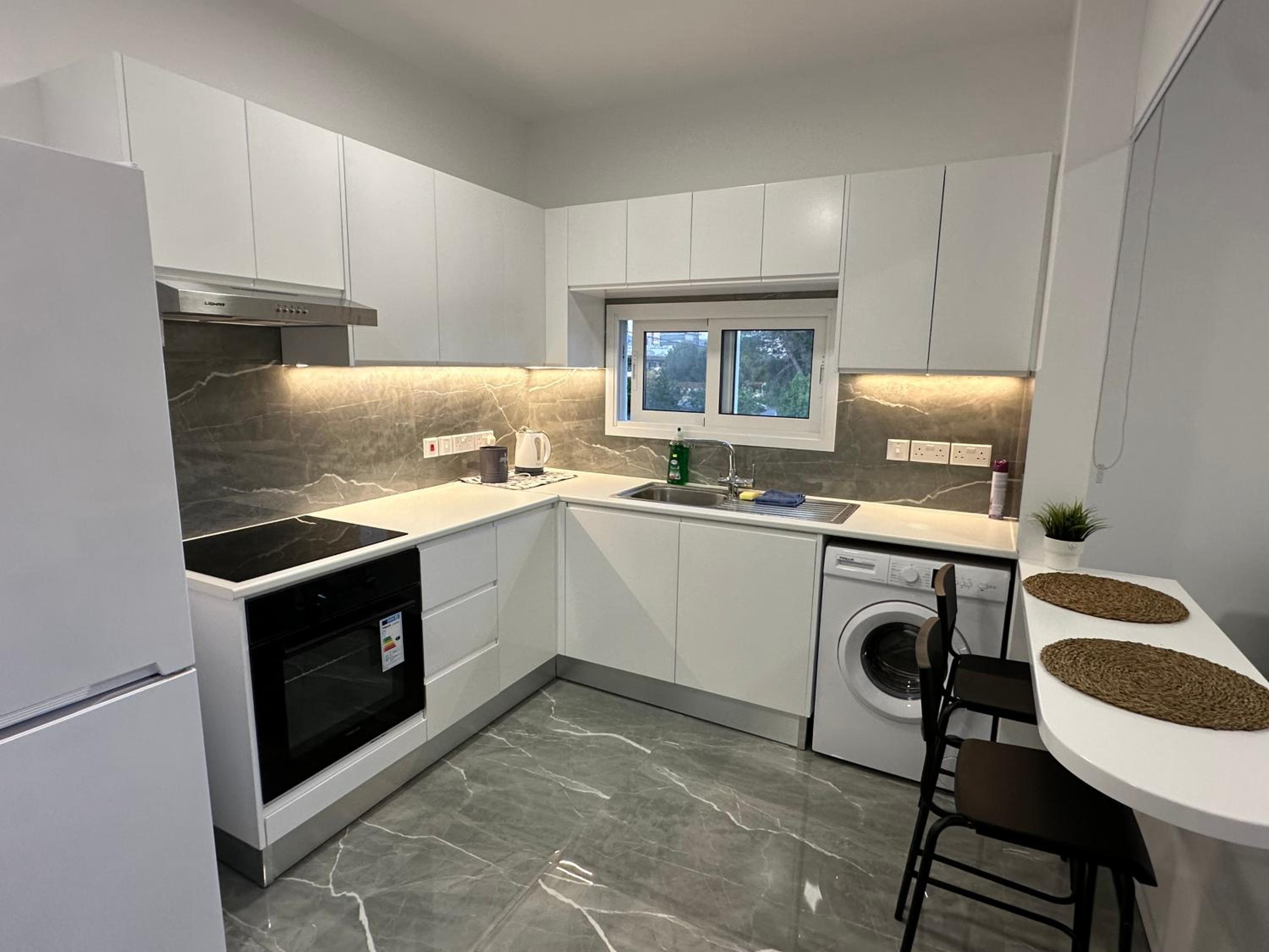 Appartments 750m from beach, tourist area