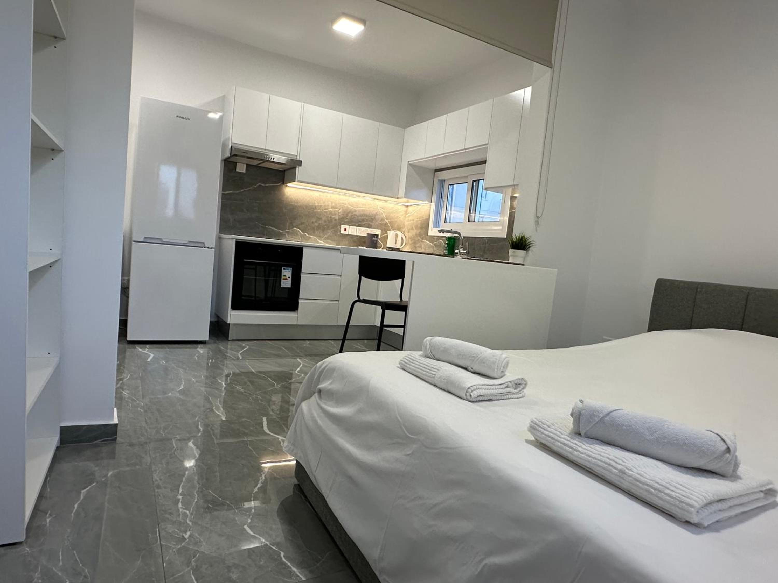 Appartments 750m from beach, tourist area