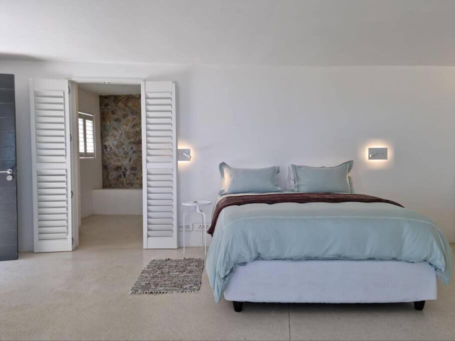 'Kaya Moya' - Luxury Suite for 2 with Ocean Views view 3