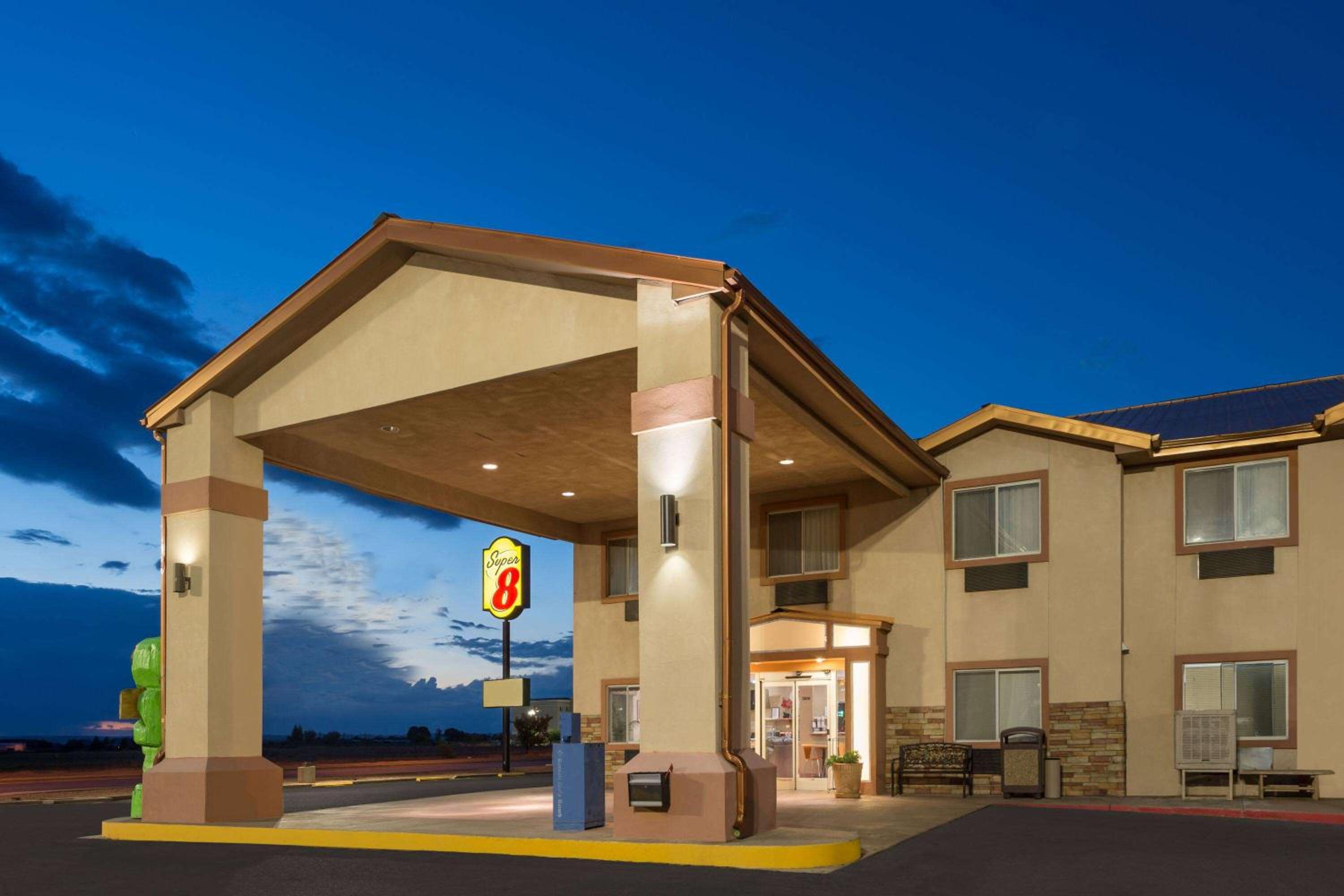 Super 8 by Wyndham Roswell view 5