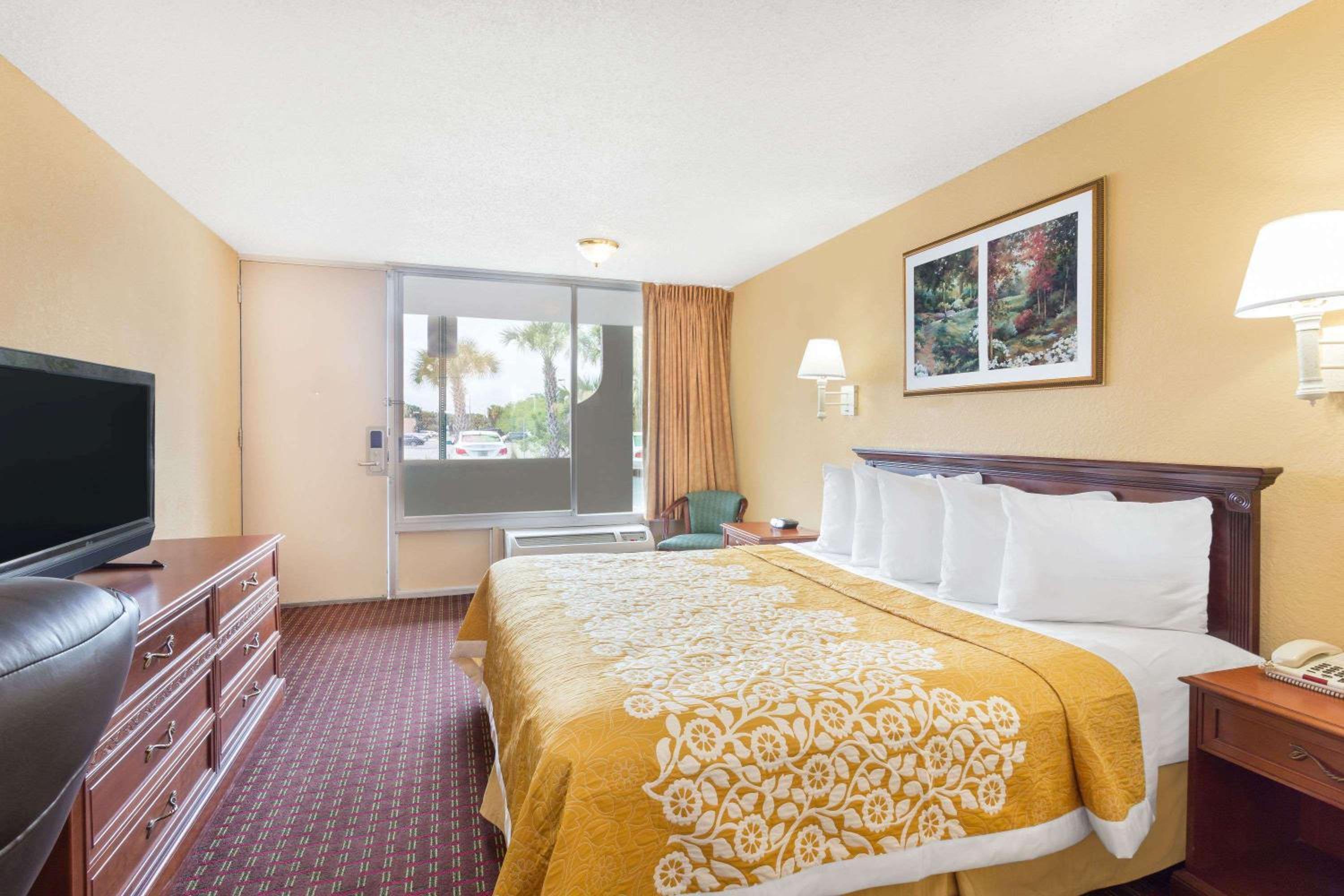 Howard Johnson by Wyndham Orlando-International Drive
