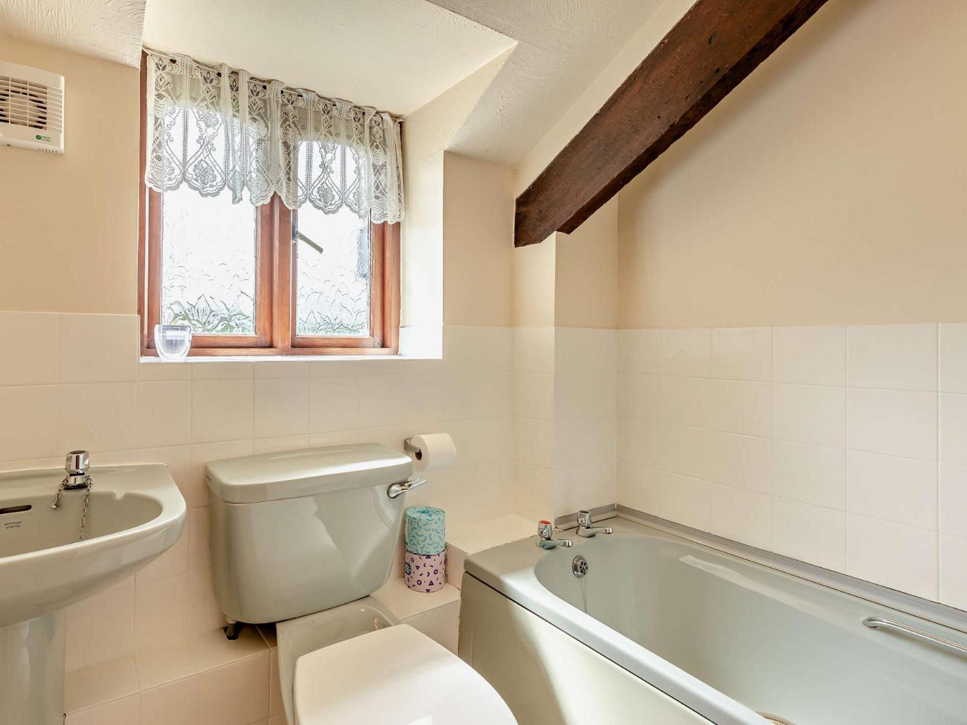 4 Bed in Holsworthy oc-lamer