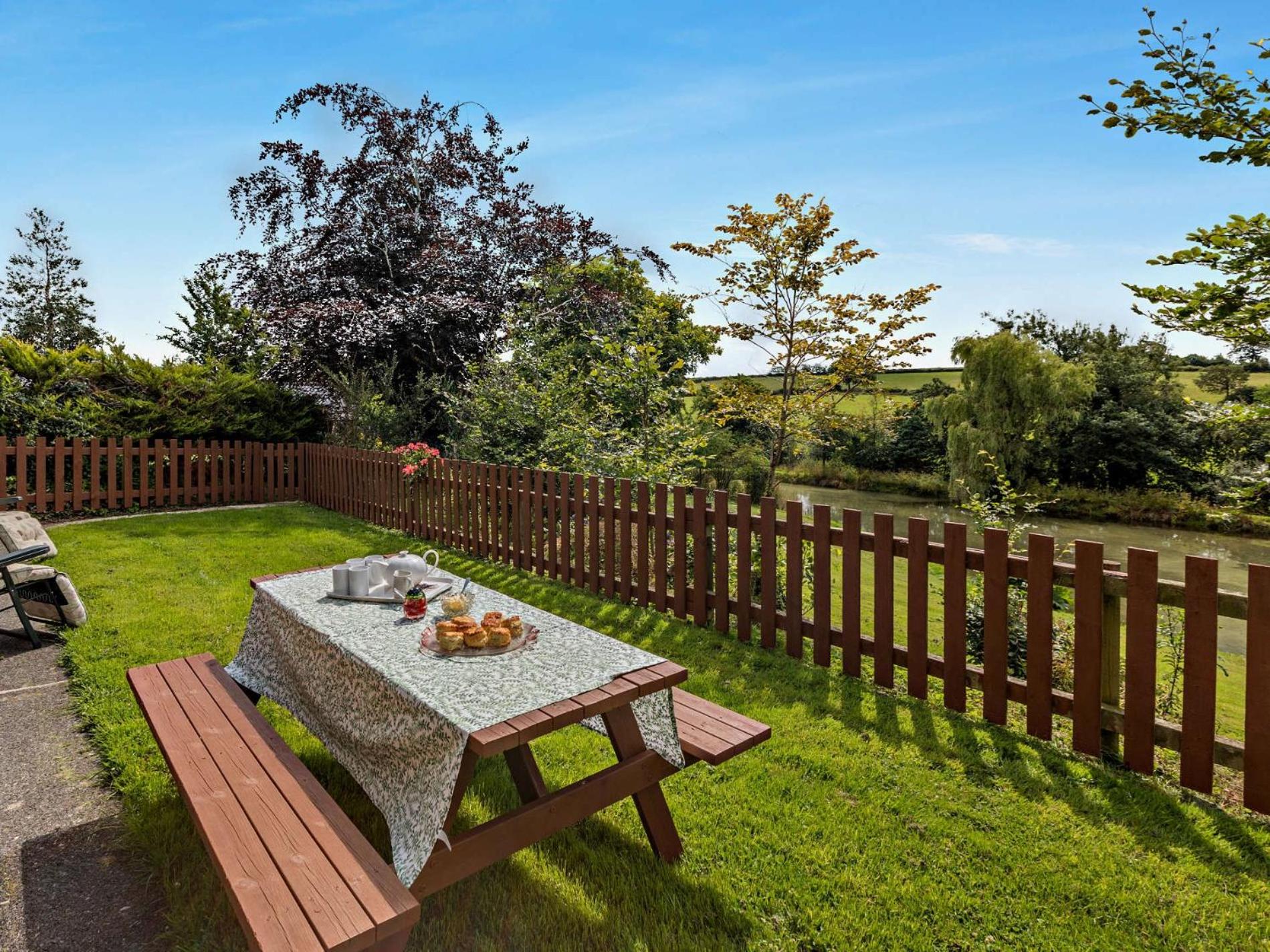 4 Bed in Holsworthy oc-lamer