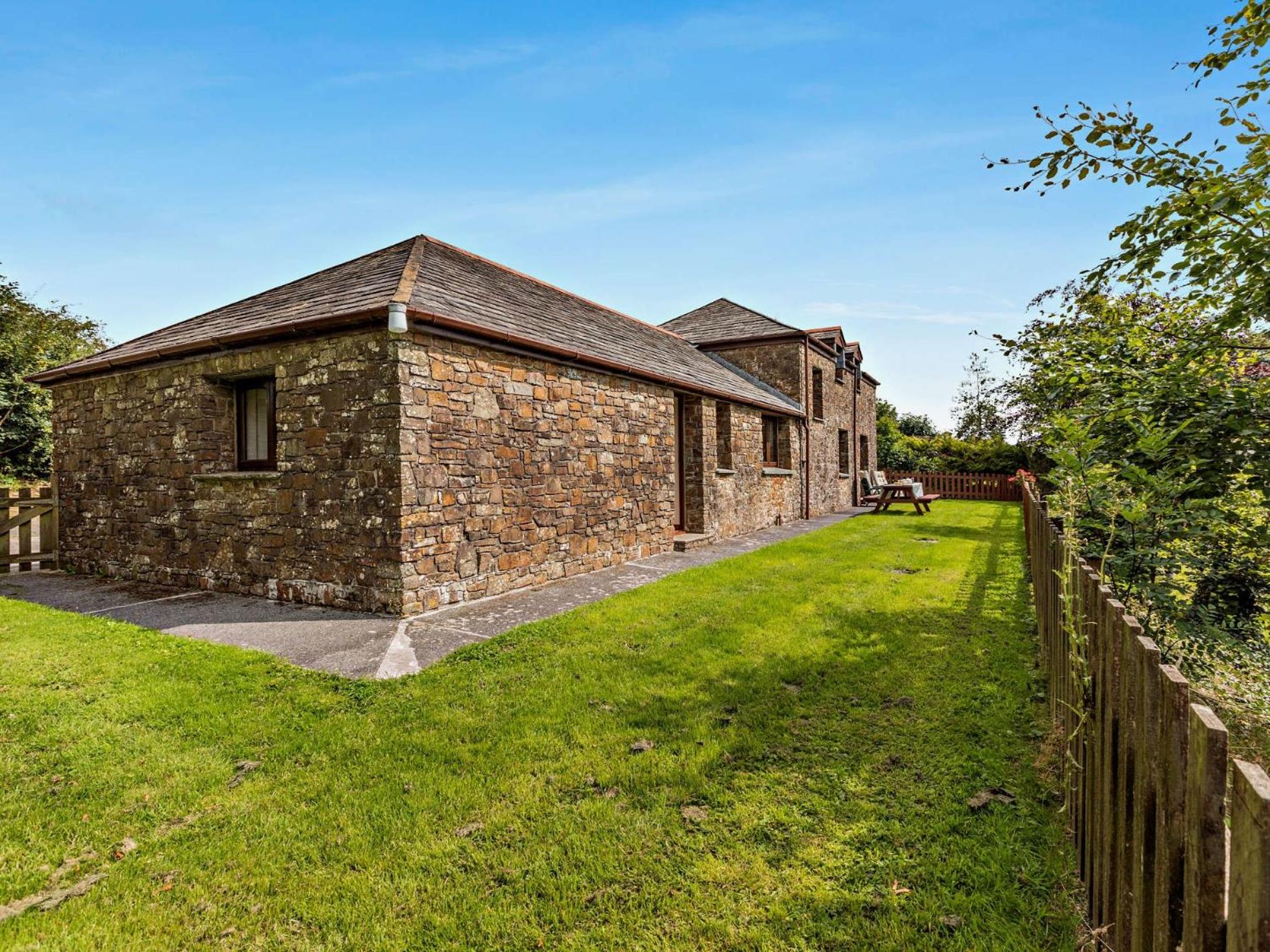 4 Bed in Holsworthy oc-lamer