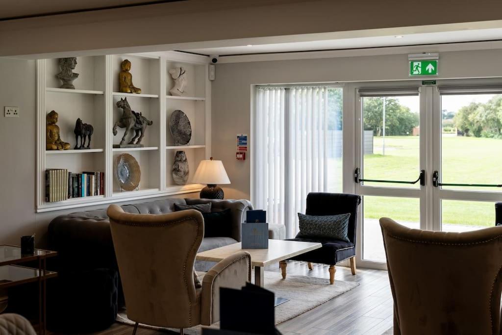 Kingfisher House
