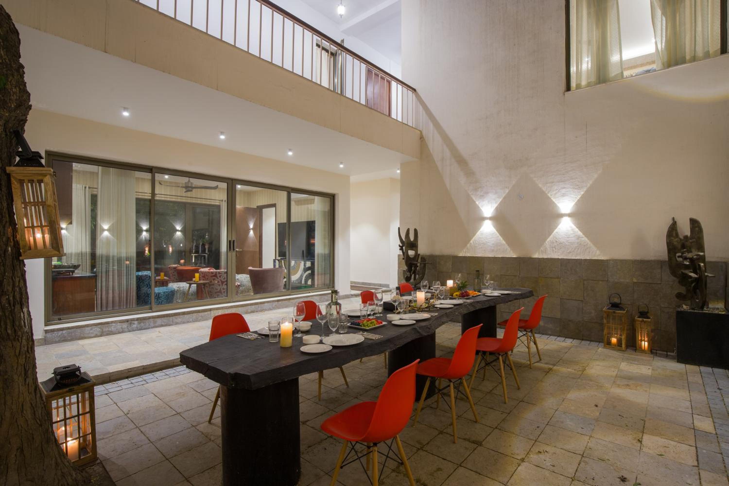 dining
