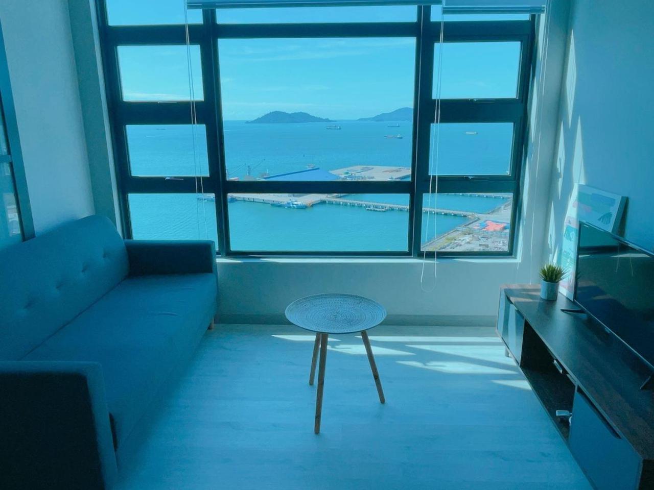 市中心海景爆款 步行到码头夜市 Jesselton Quay高楼层公超赞自助入住 Top Seaview Pick in Town Walk to Jetty & Night Market High-Floor Condo Easy Self Check in photo 4