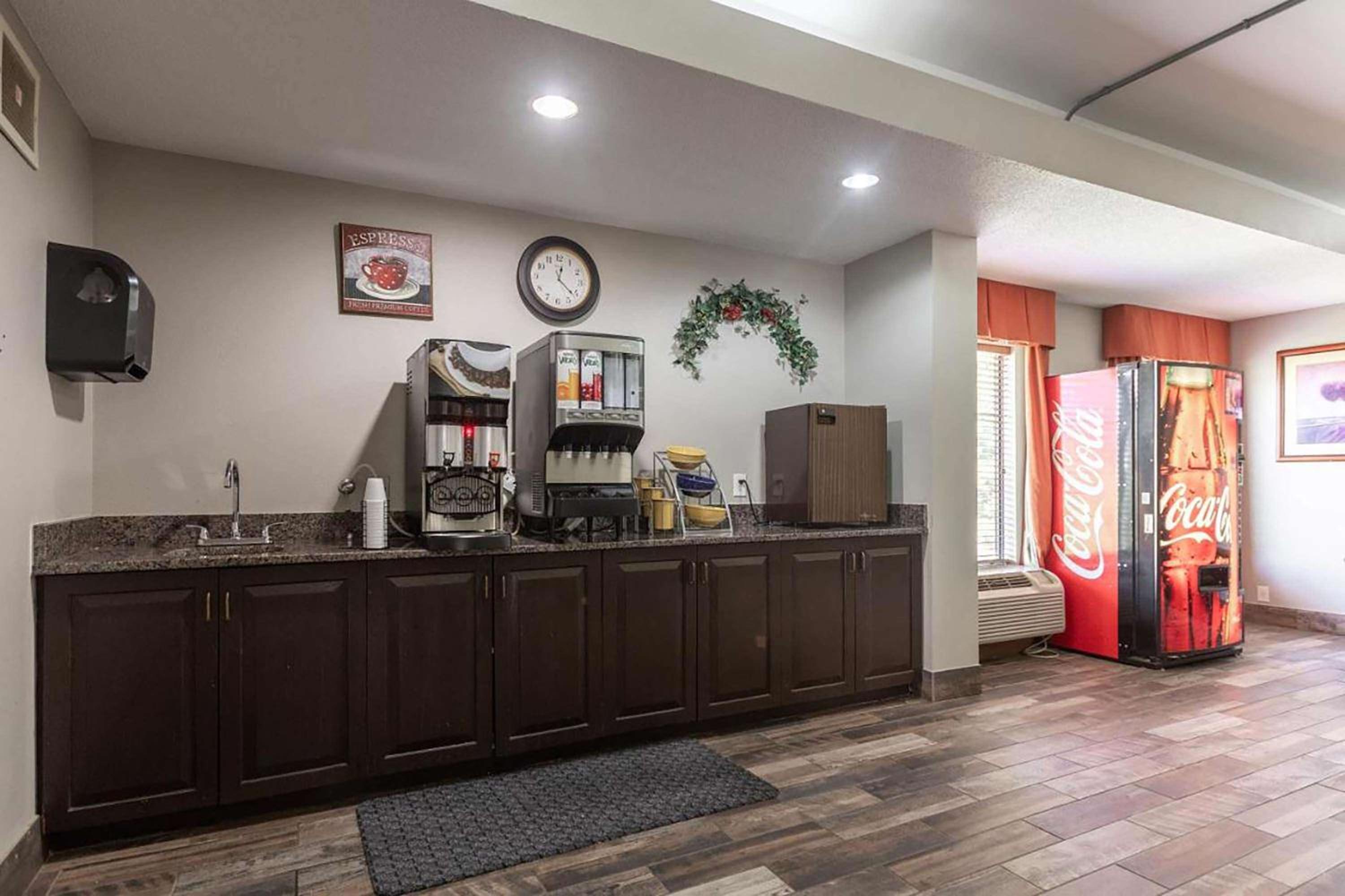 Henderson Vacations - Baymont by Wyndham Creedmoor - Property Image 5