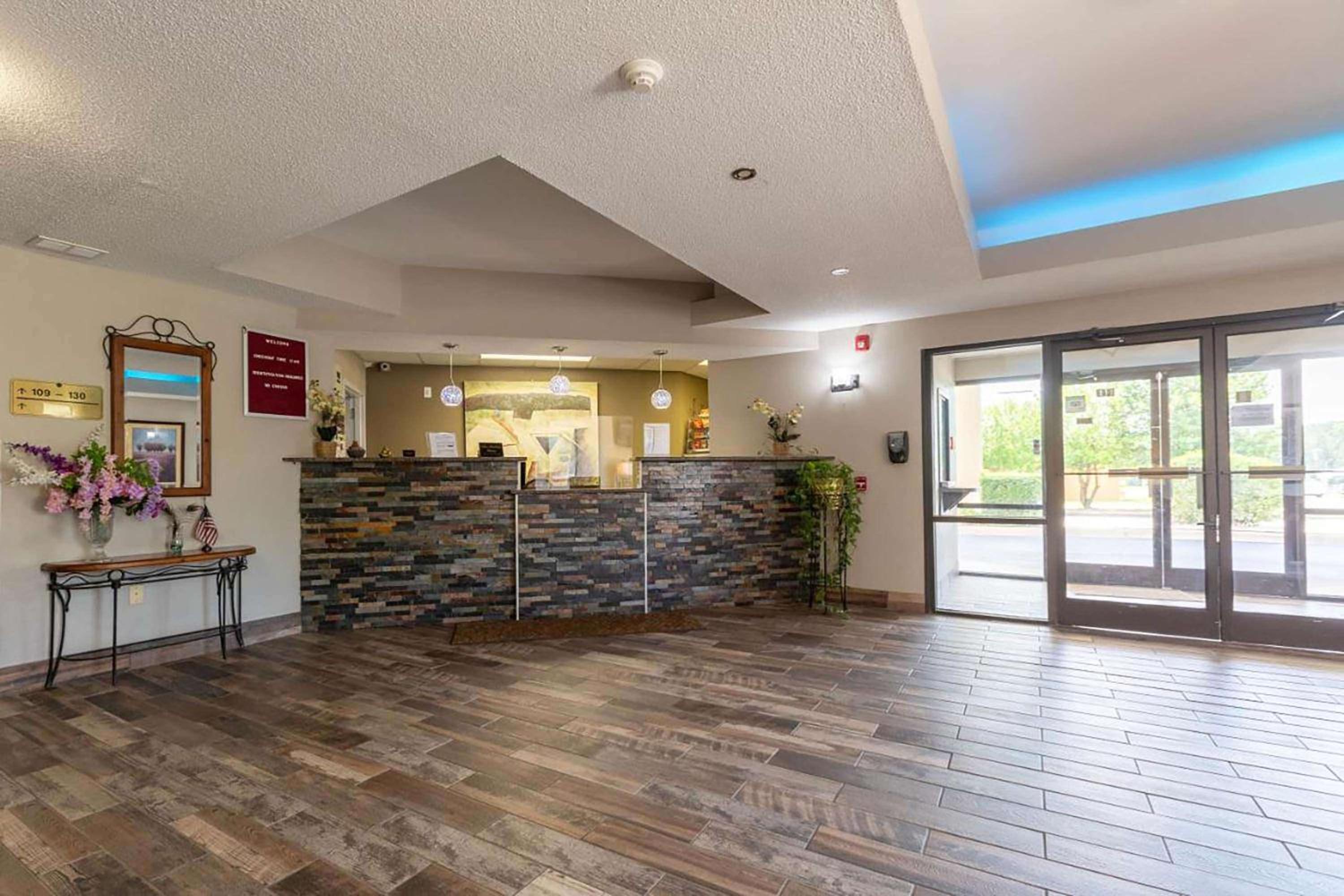 Baymont by Wyndham Creedmoor