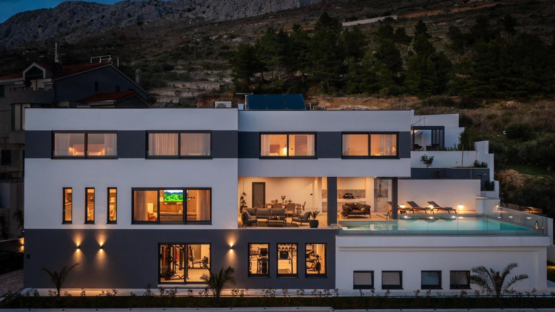 Podstrana Vacations - Luxury Villa Cosmopolitan with Pool - Property Image 1