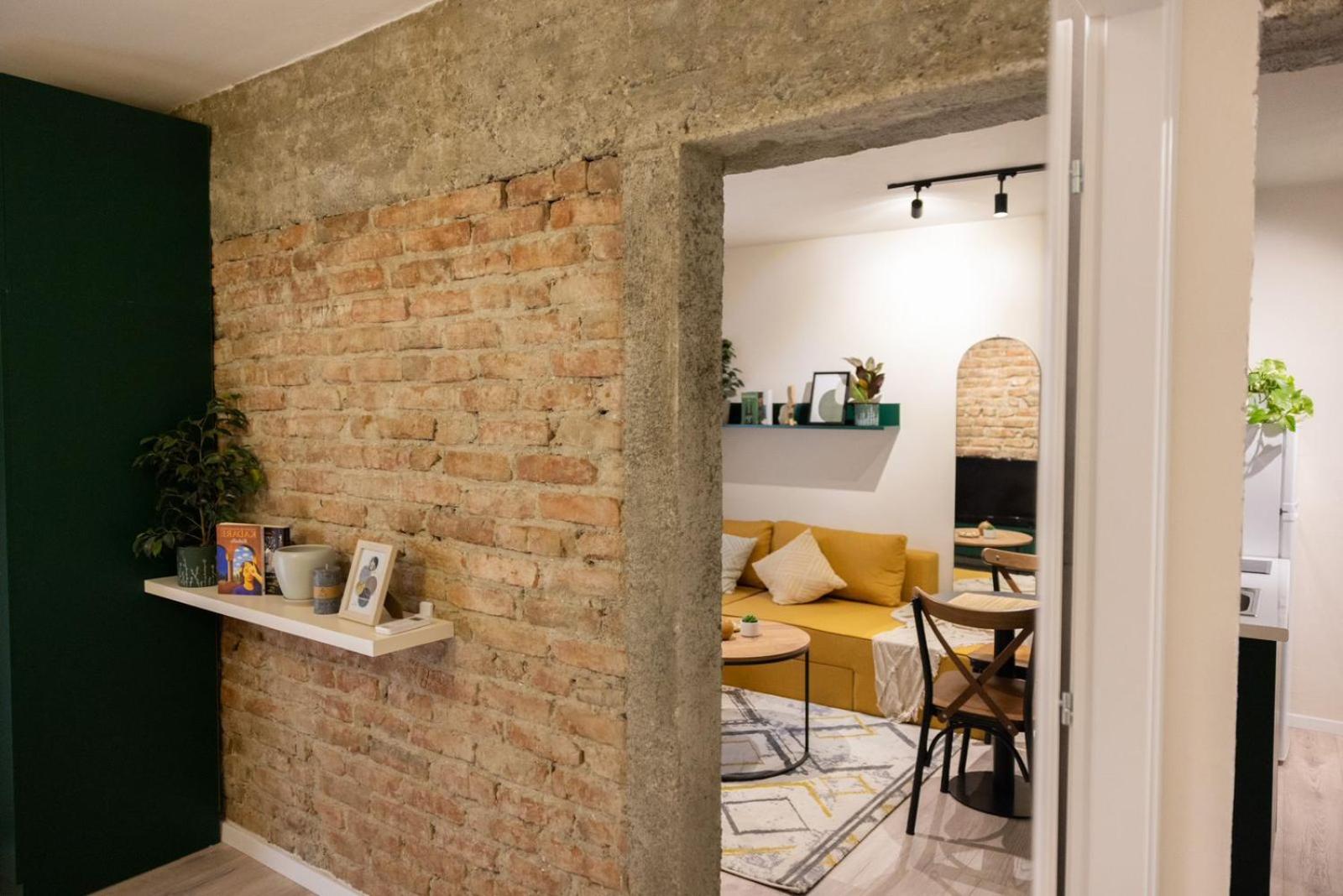 Three Doors Apartments photo 3