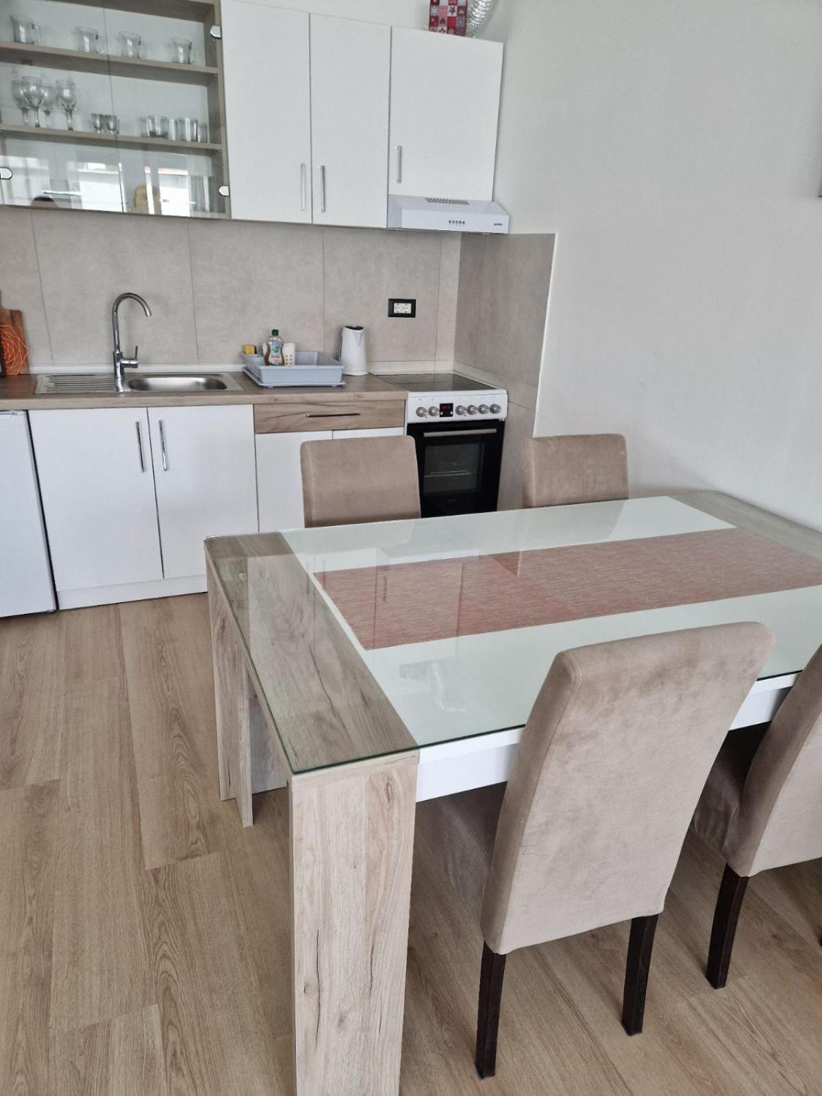 Apartment GEA 7 sa parking mestom view 5