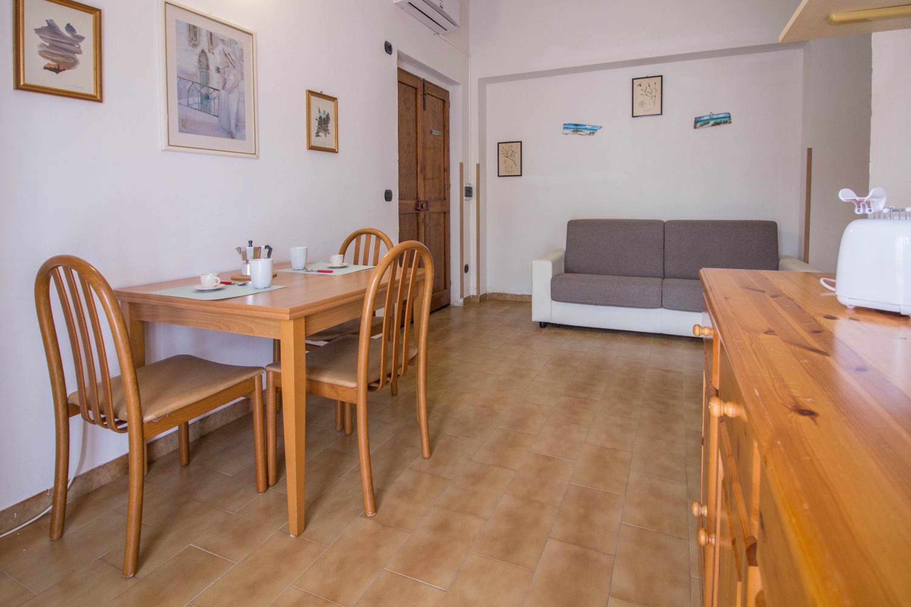 Comfy Apartment by the sea with balcony! view 5