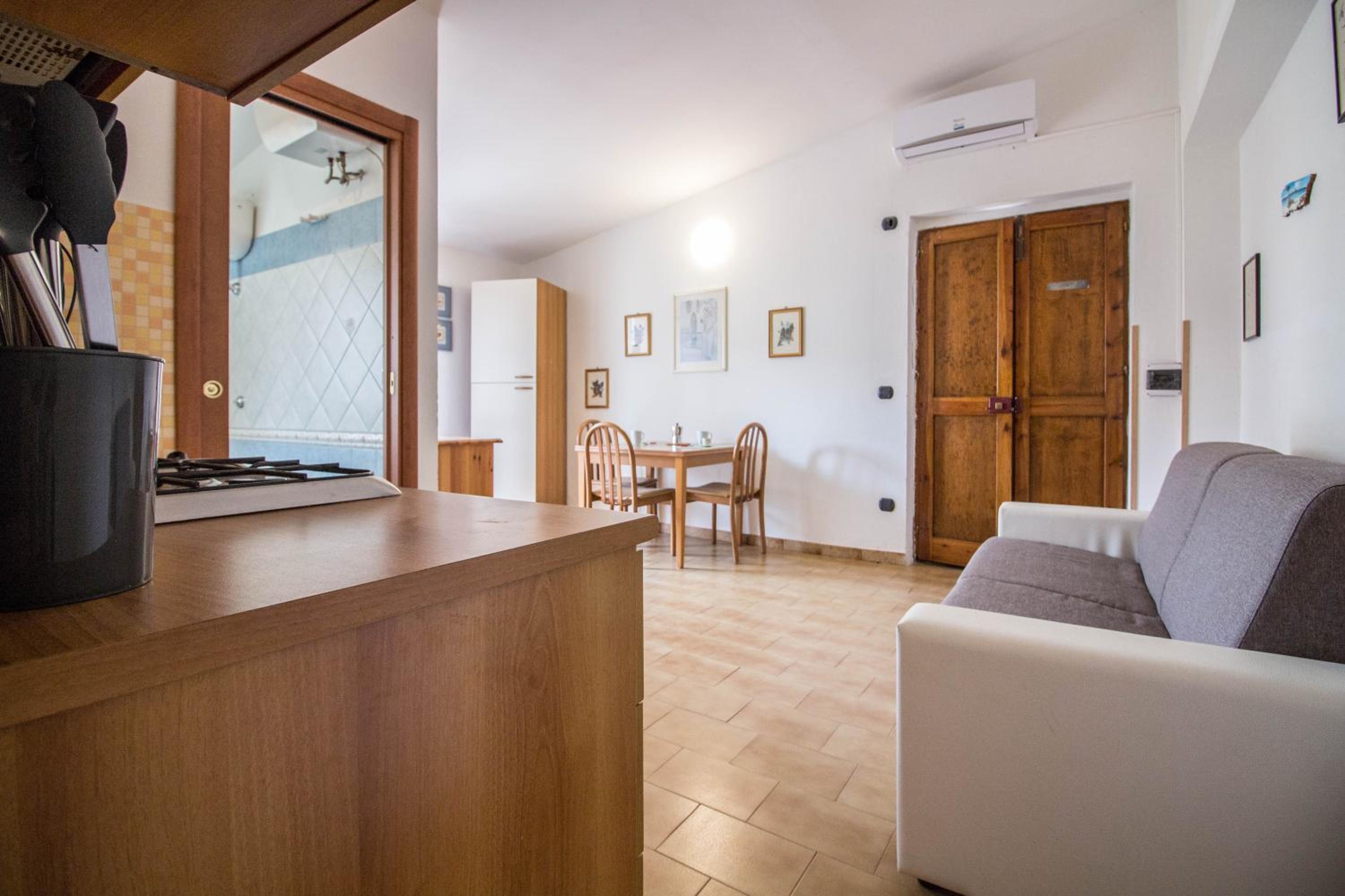 Comfy Apartment by the sea with balcony! view 4
