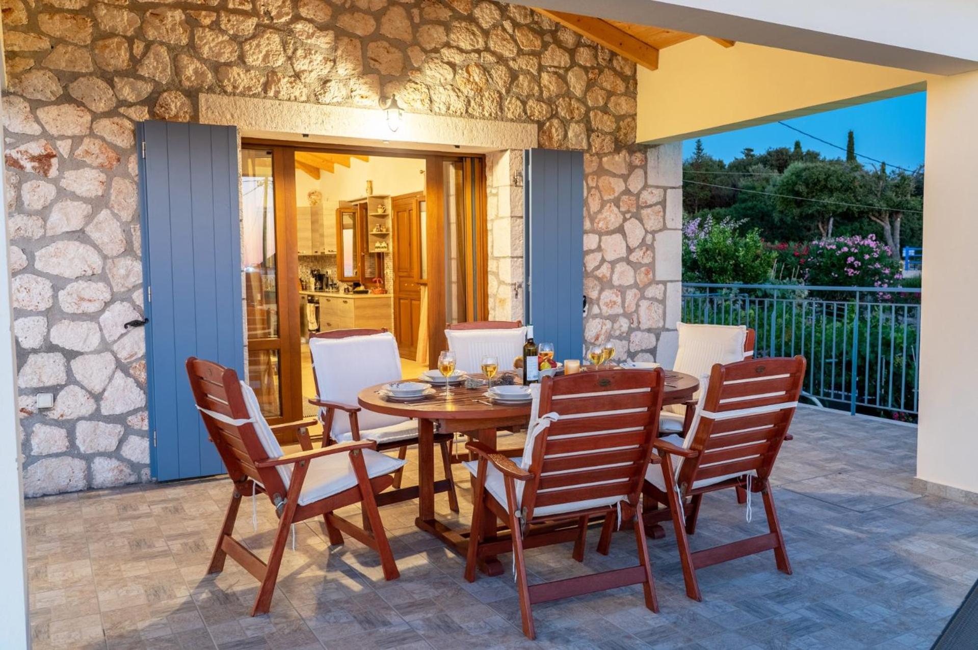 Villa Annita by Villa Plus