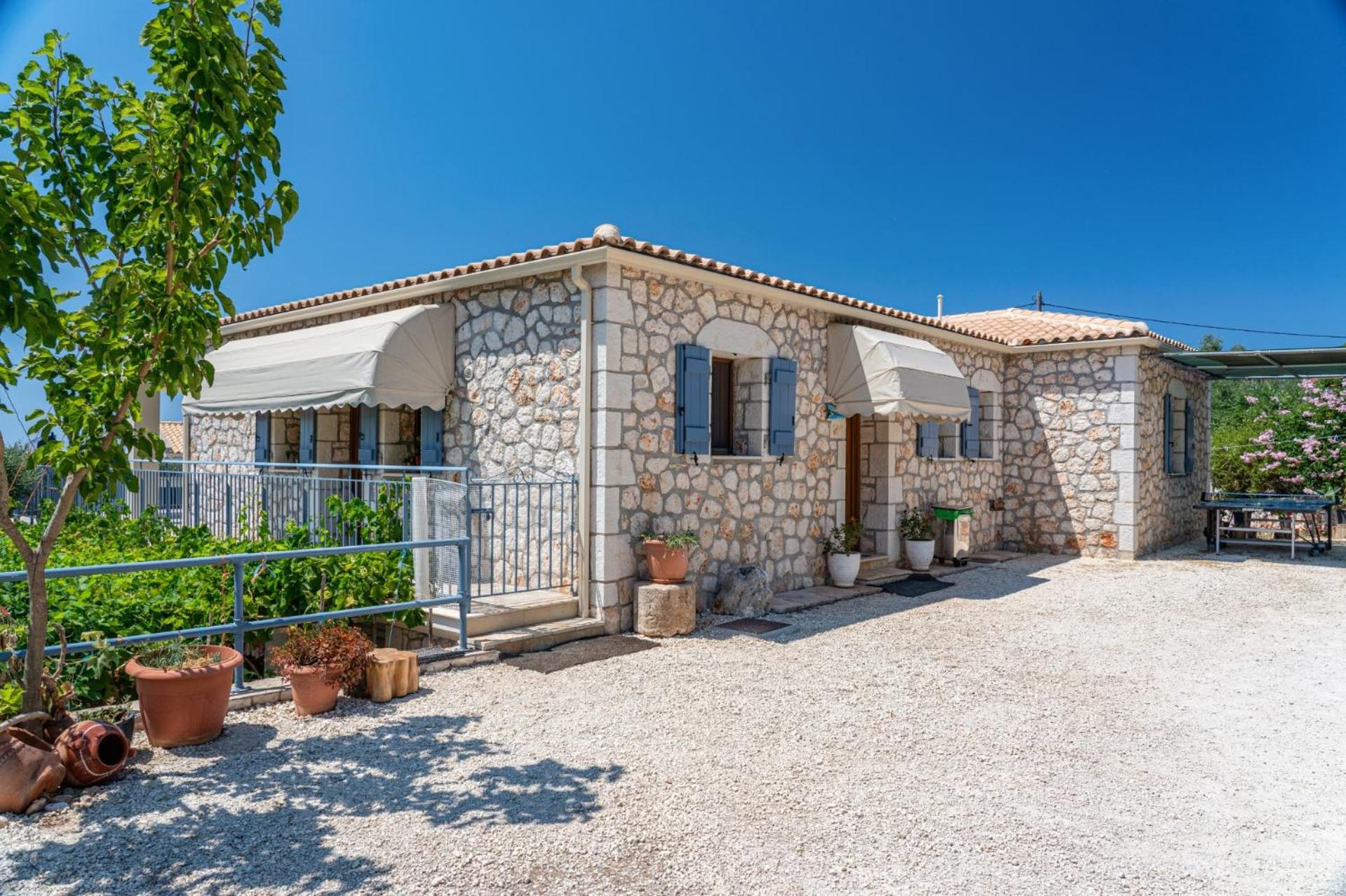 Villa Annita by Villa Plus