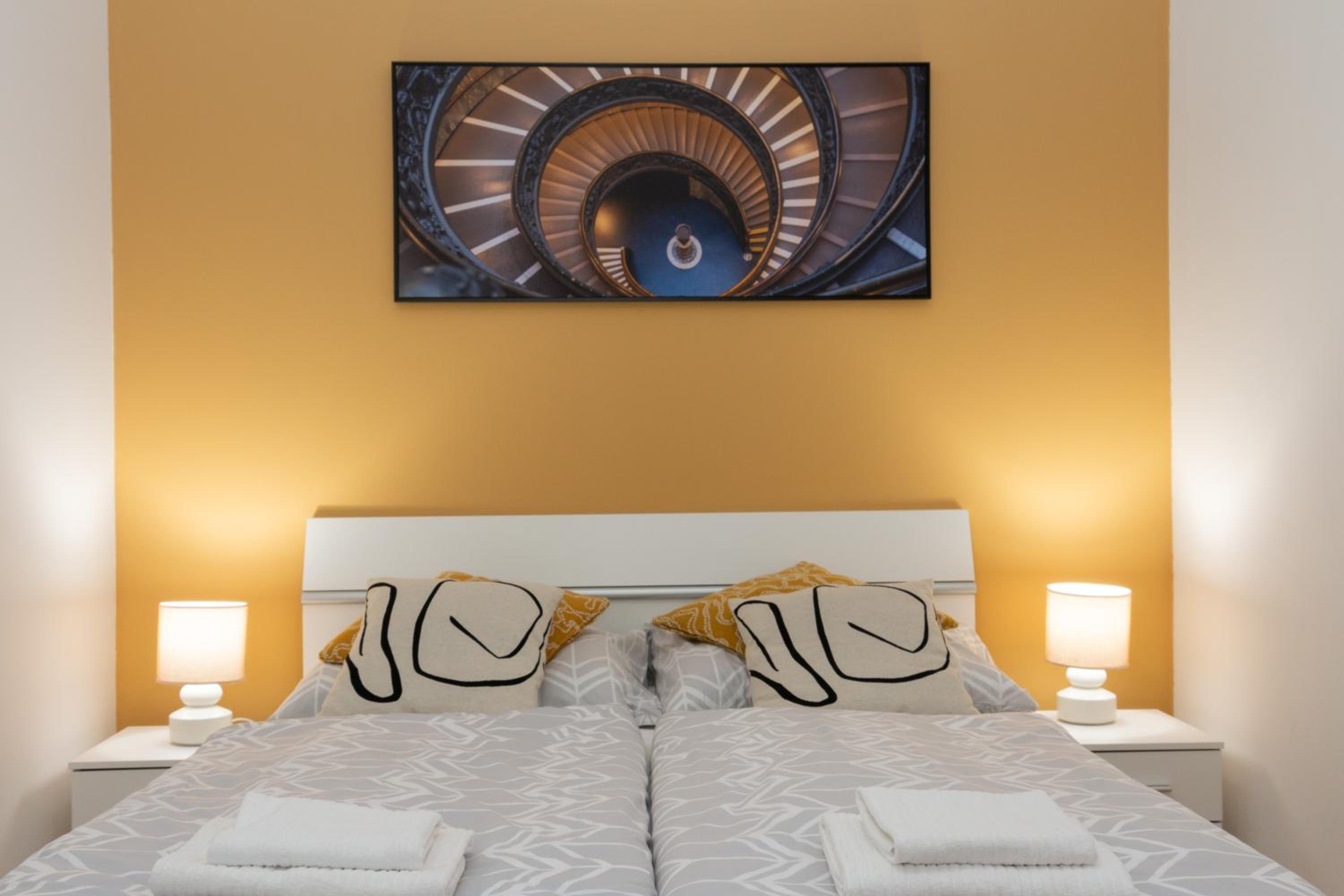 Washingtonova CR apartments