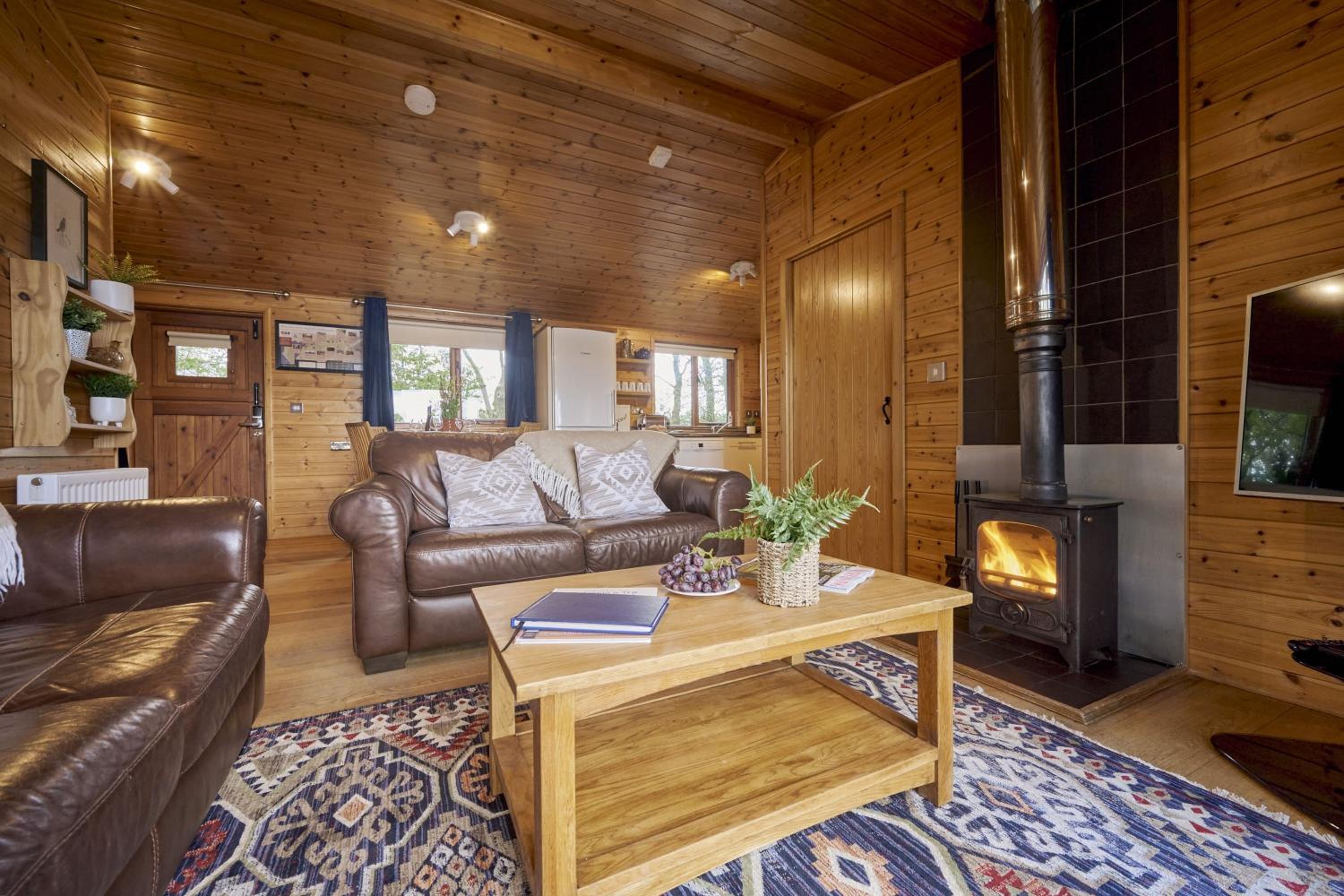 Buzzard Lodge with Hot-tub