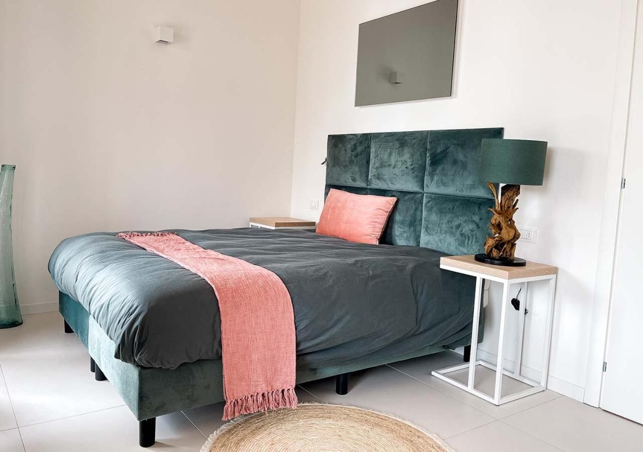 Ibiza style bungalows with sea views in Balzi Rossi