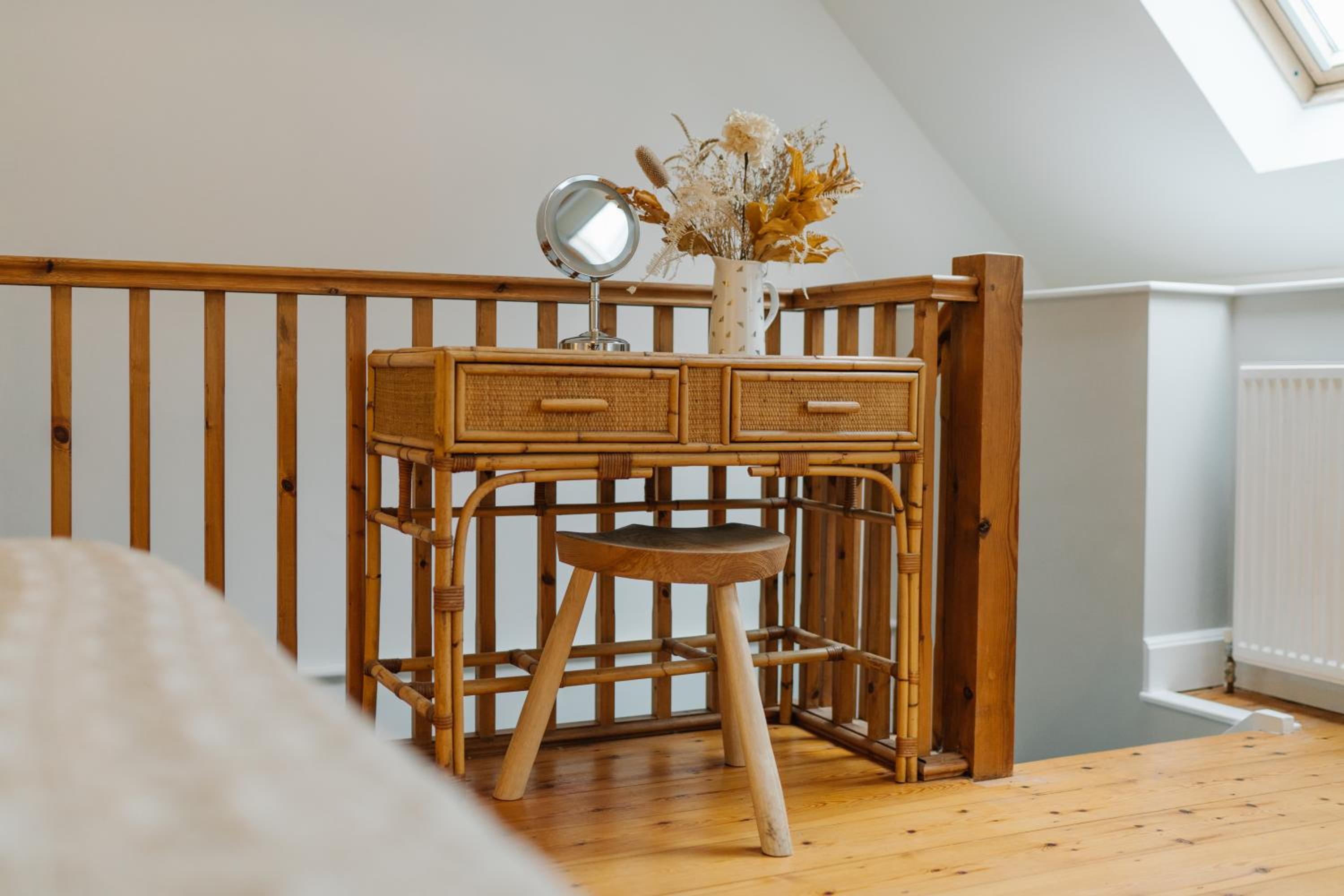 Unique cottage with outdoor bath, dog-friendly stay