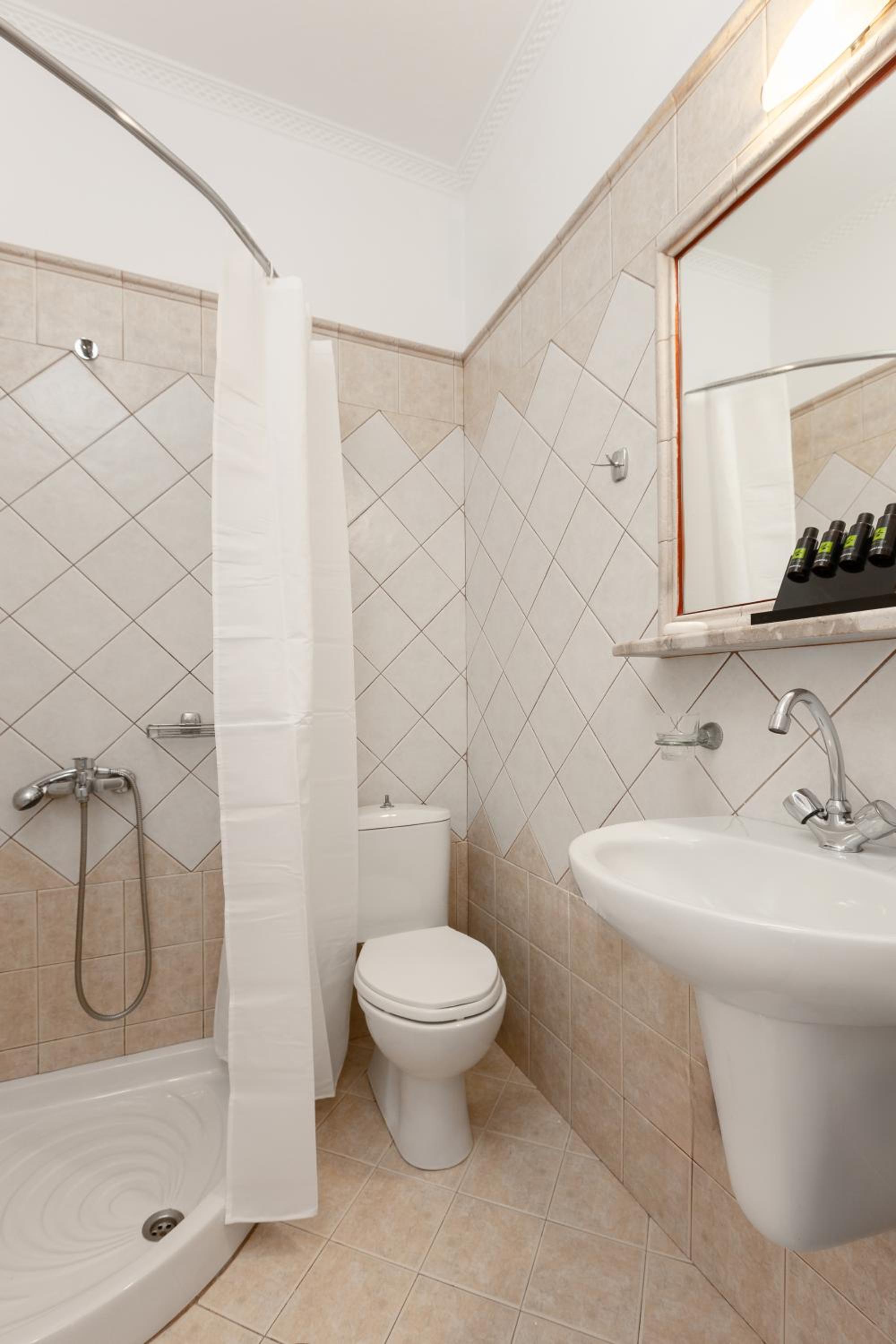 Daphne studio photo 5