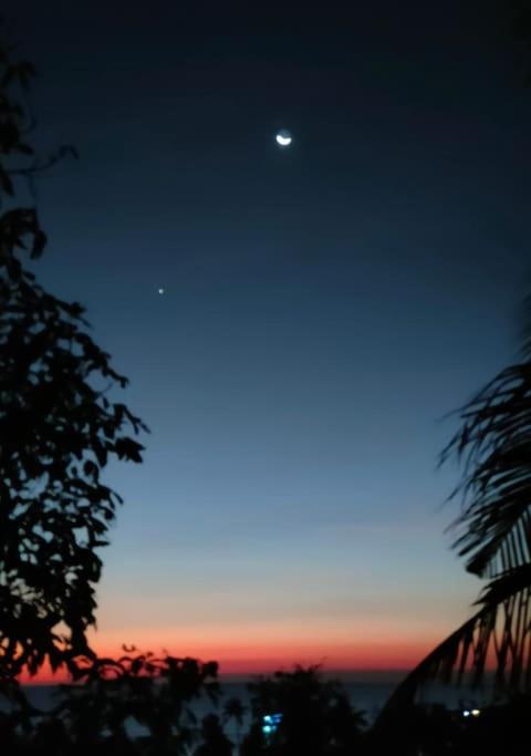 Boracay Sunset View: 2-min Walk to White Beach view 5